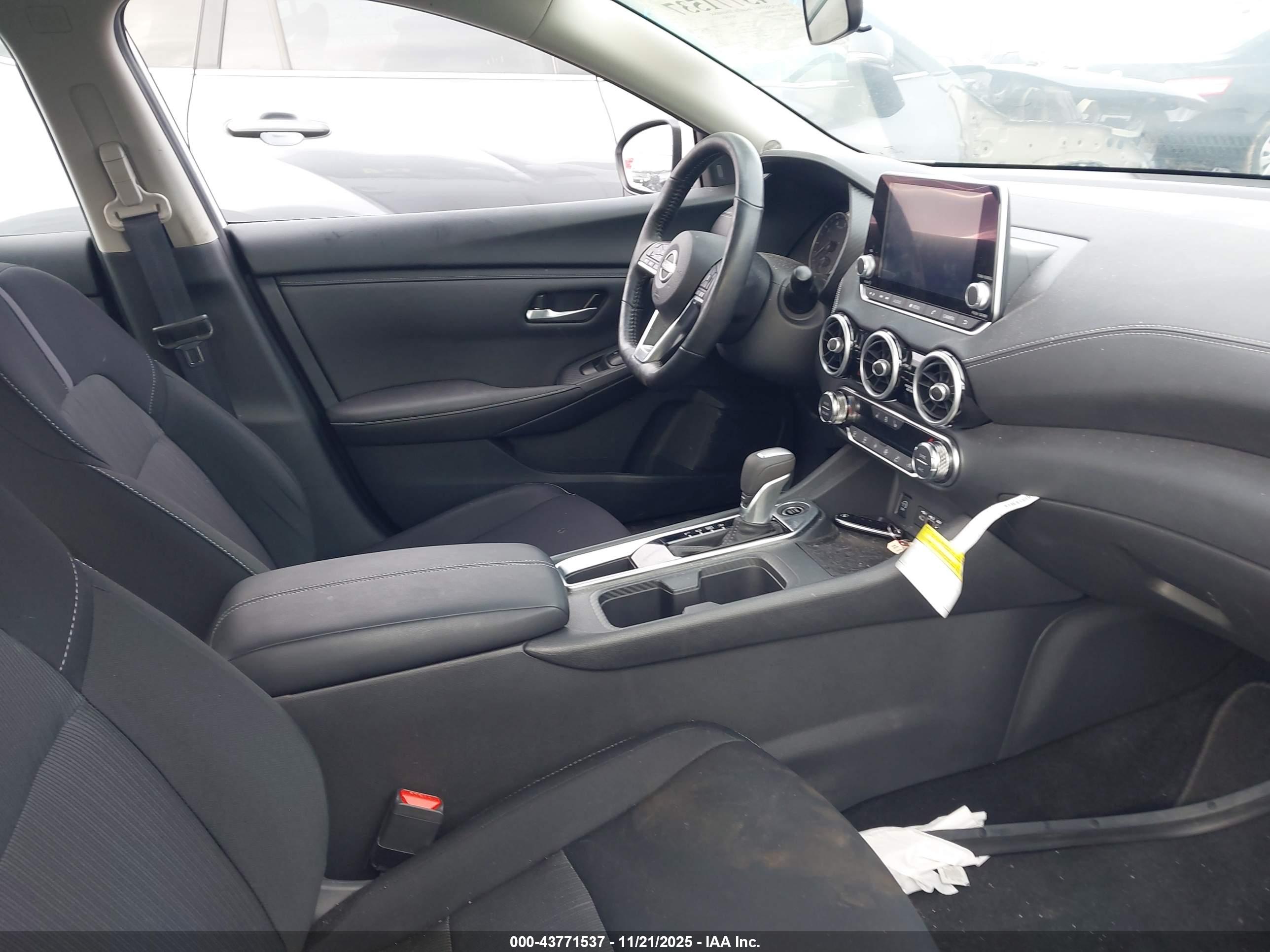 NISSAN SENTRA image 5