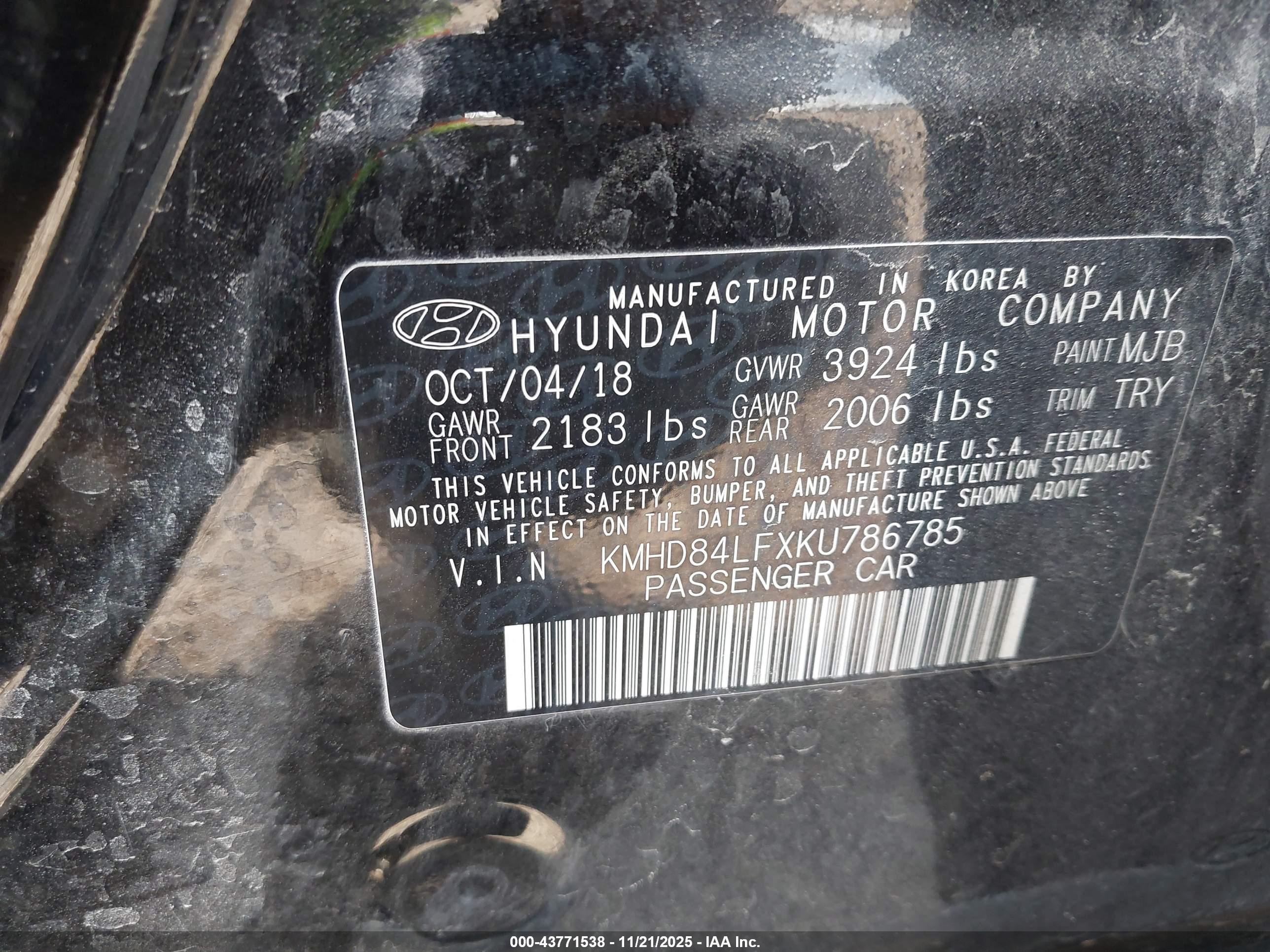 HYUNDAI ELANTRA image 9