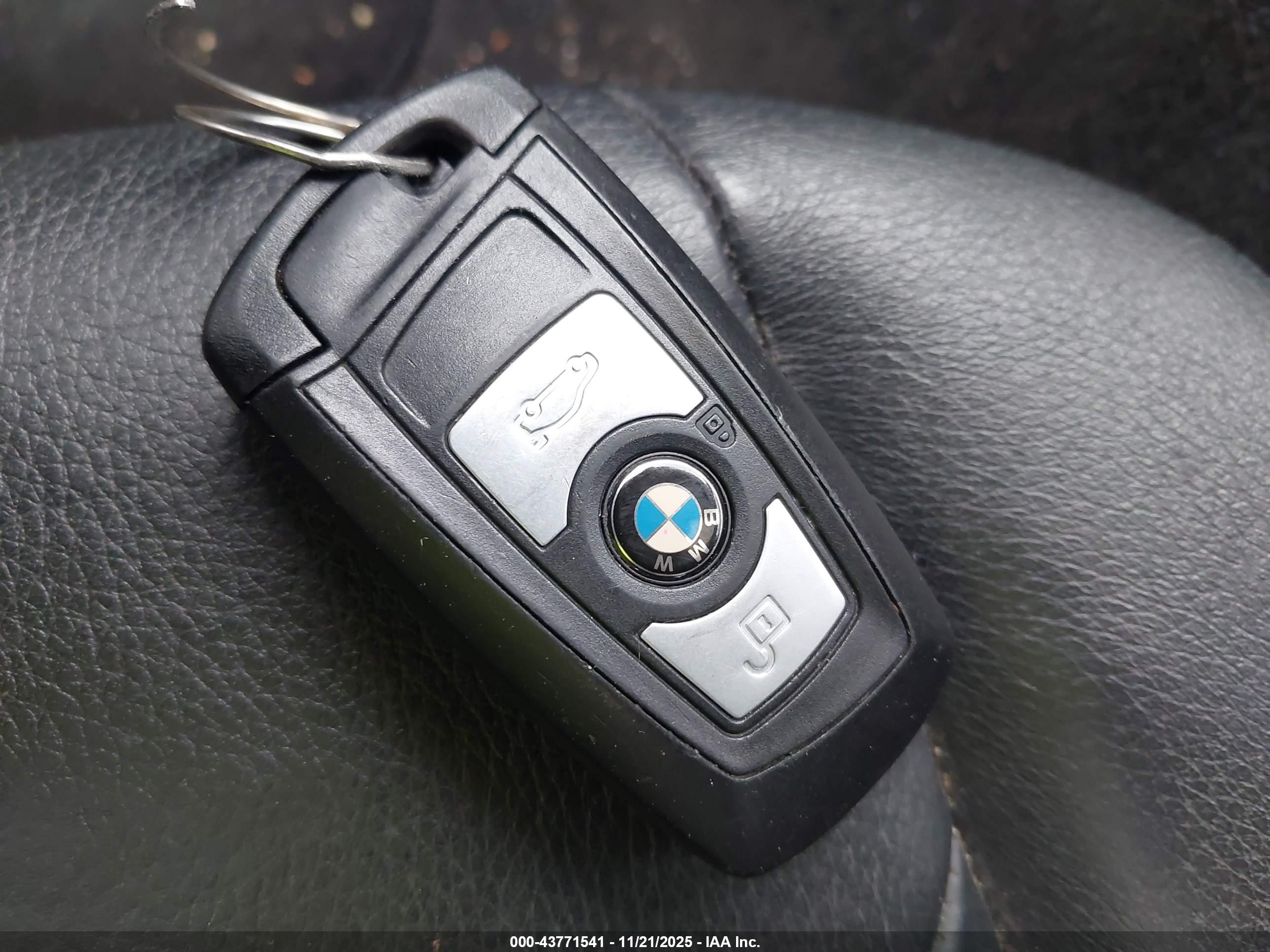 BMW 328I image 11