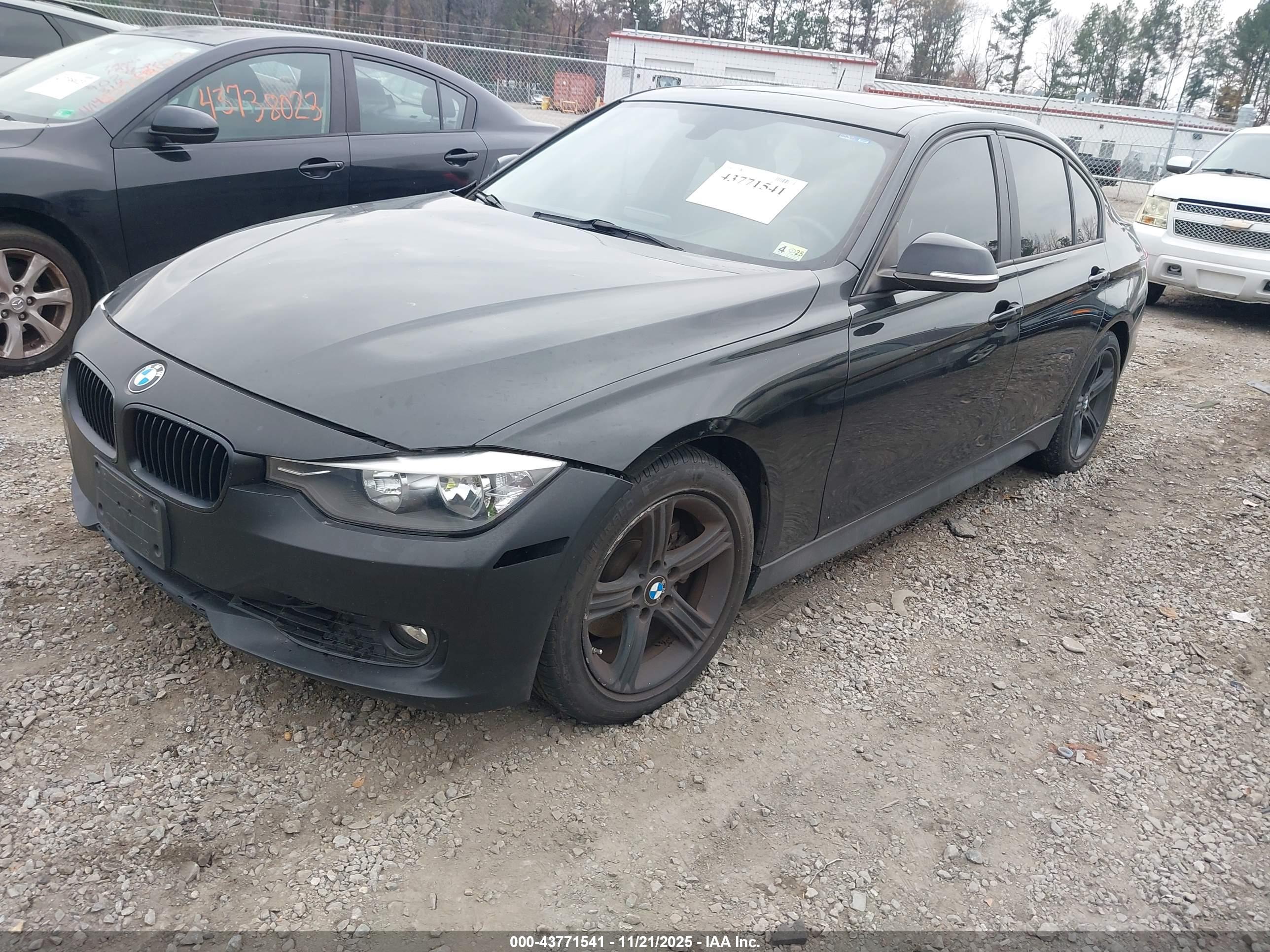 BMW 328I image 2