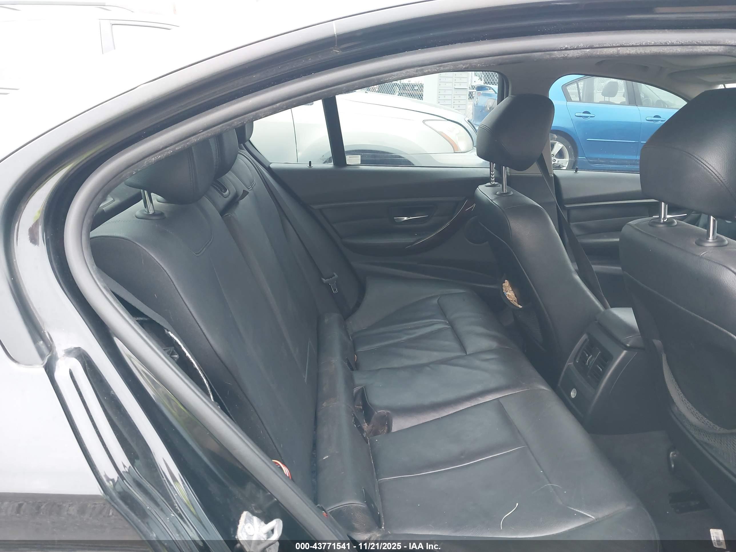 BMW 328I image 8