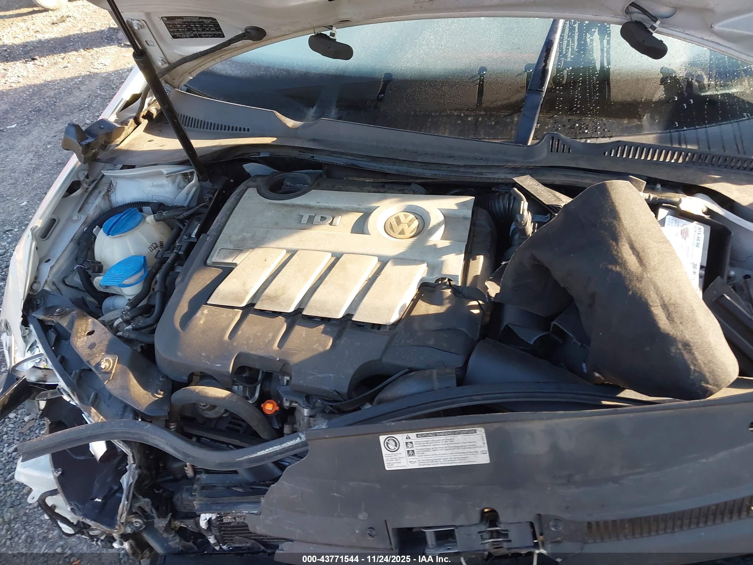 VOLKSWAGEN JETTA image 10