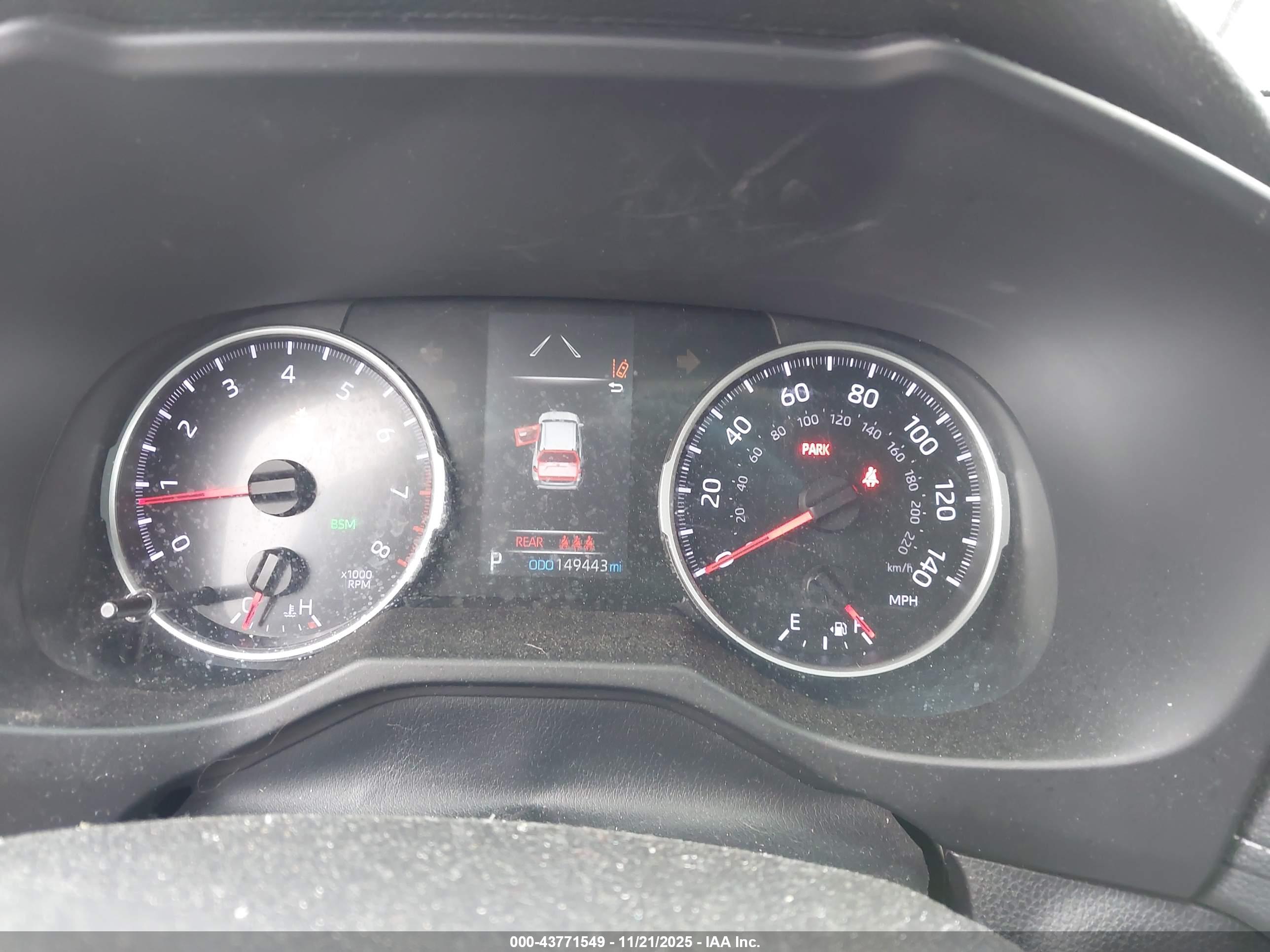 TOYOTA RAV4 image 7