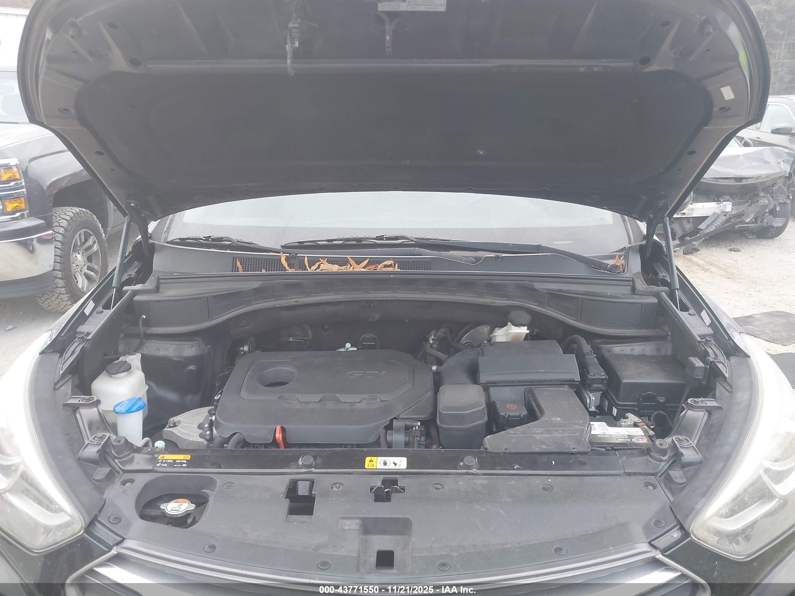 HYUNDAI SANTA image 10