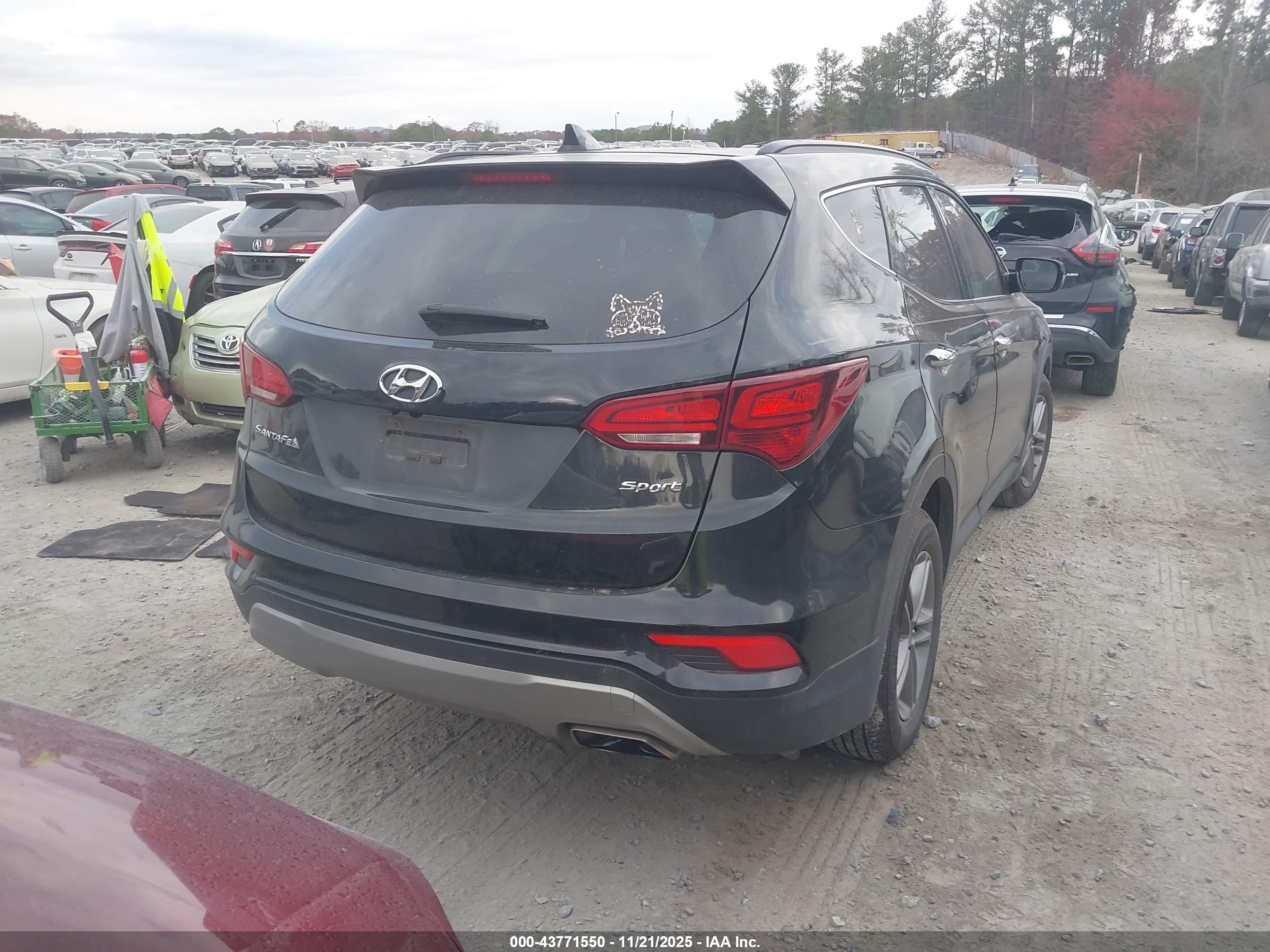 HYUNDAI SANTA image 4