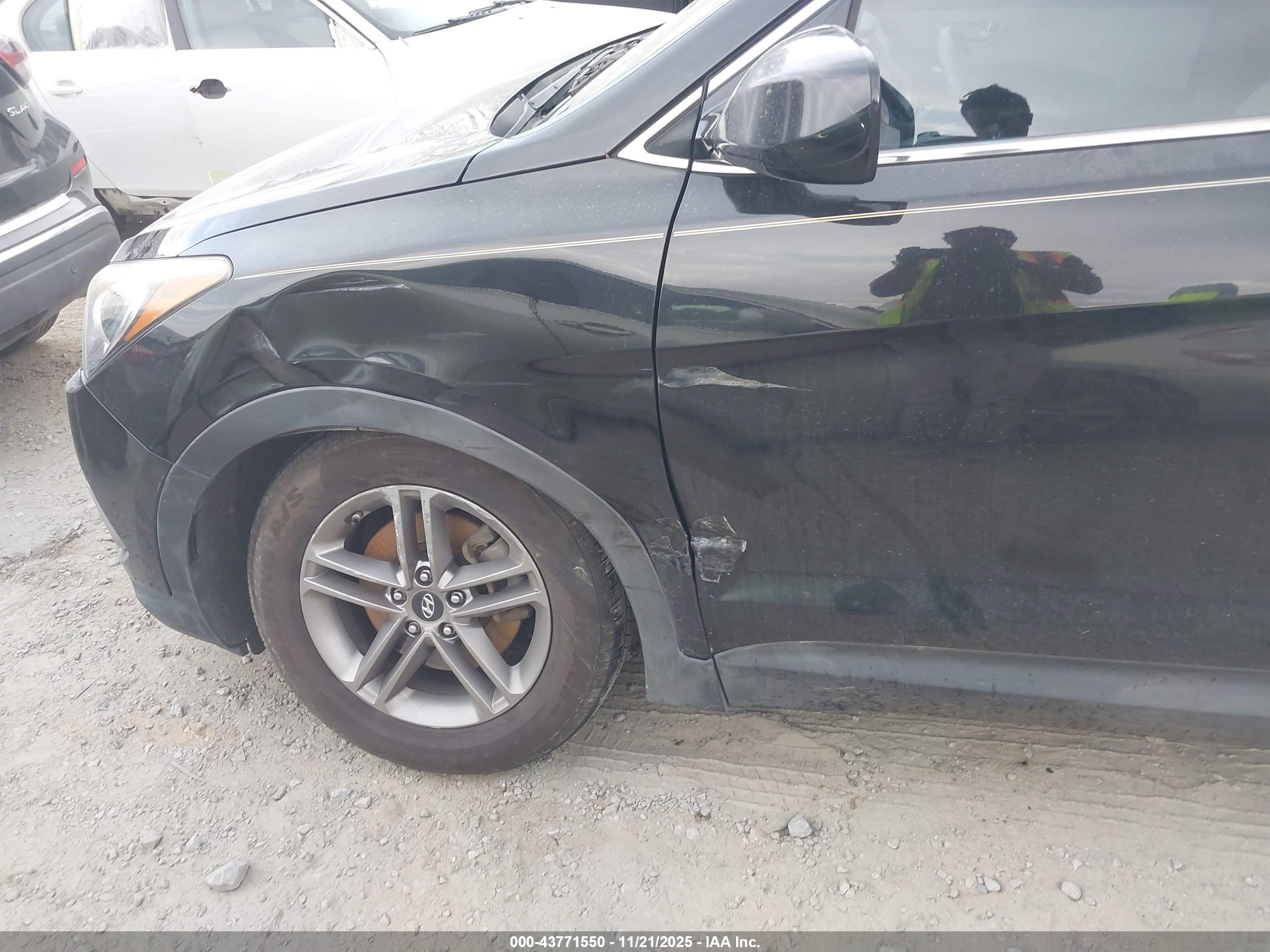 HYUNDAI SANTA image 6