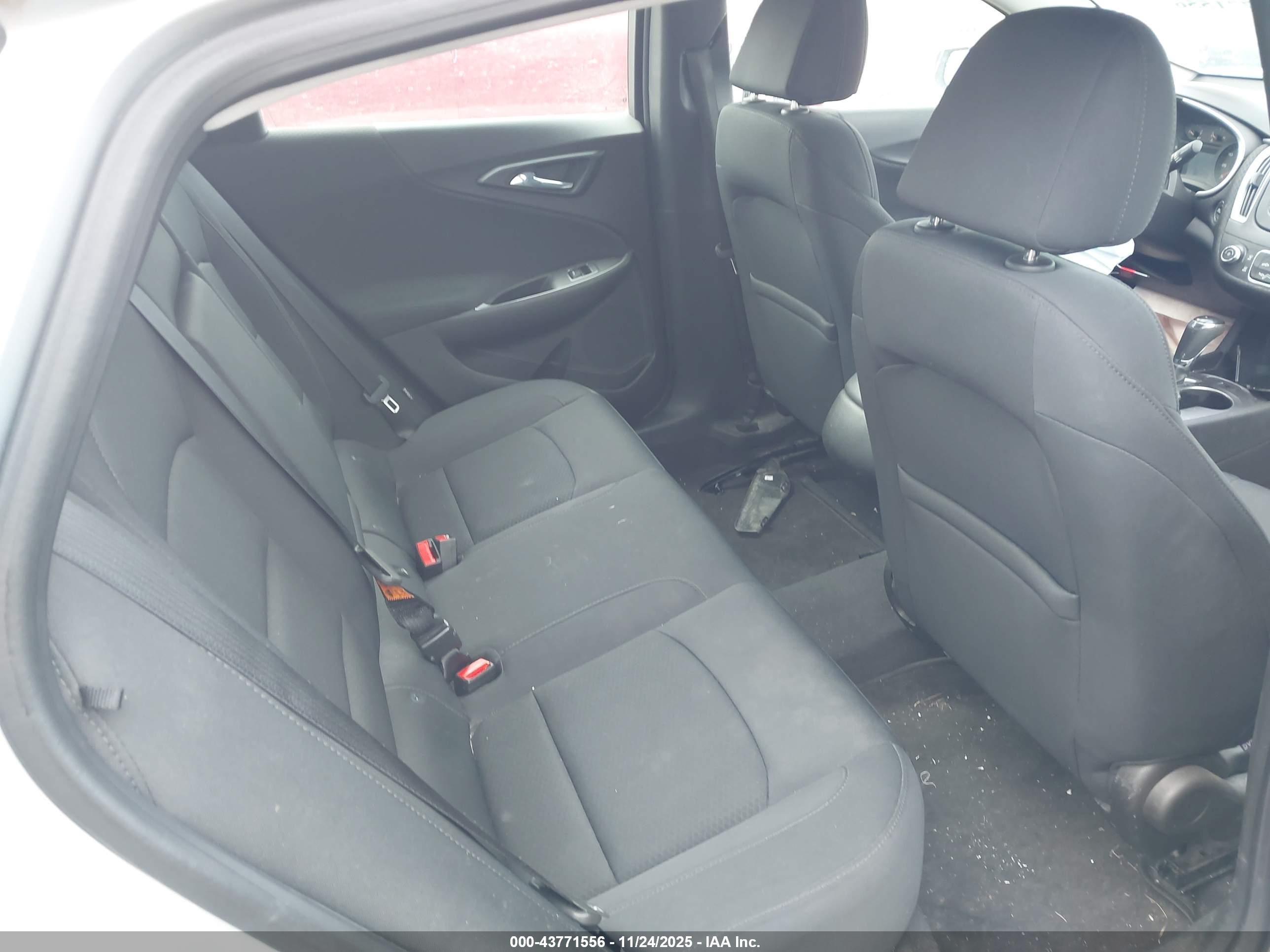 CHEVROLET MALIBU image 8