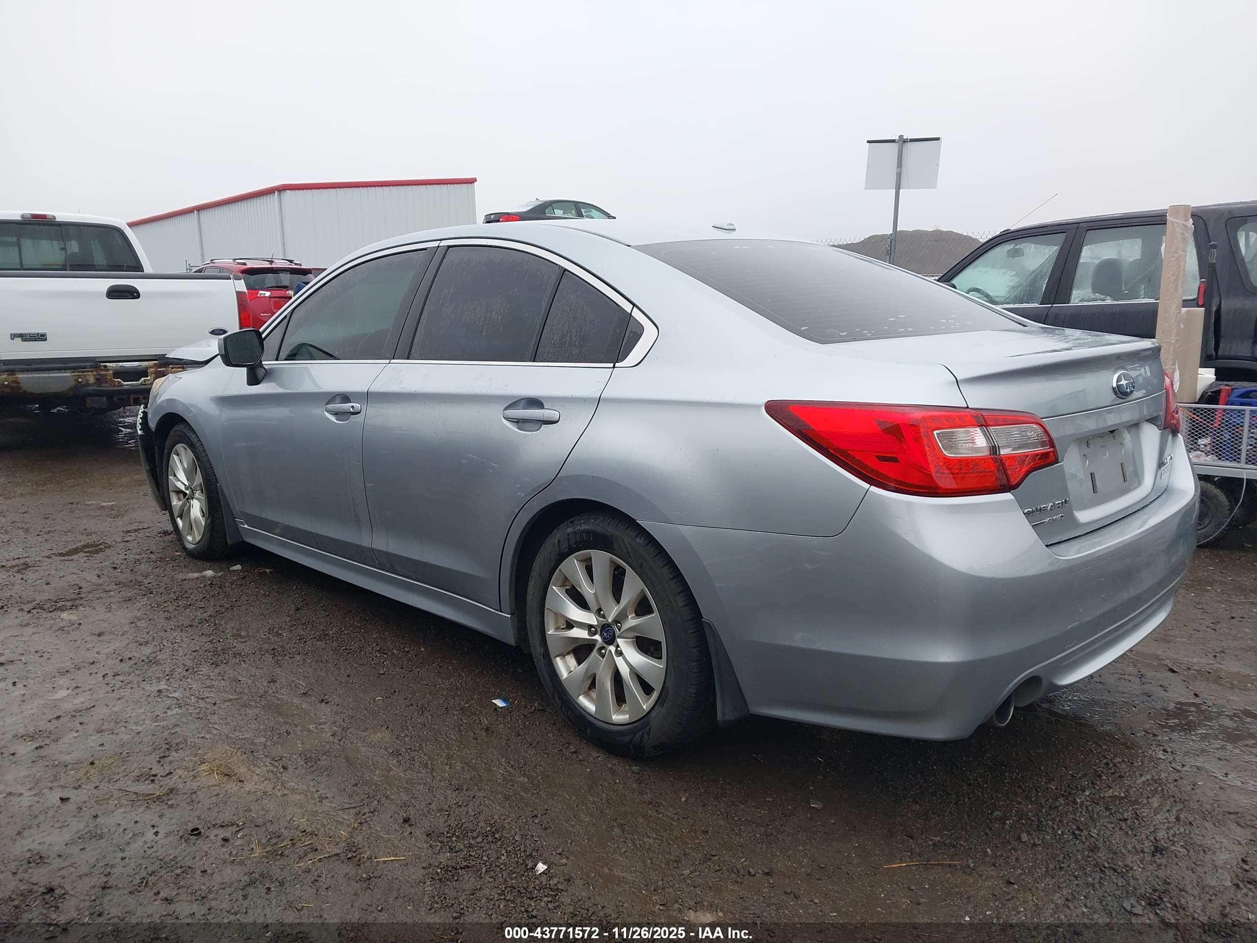 SUBARU LEGACY image 3
