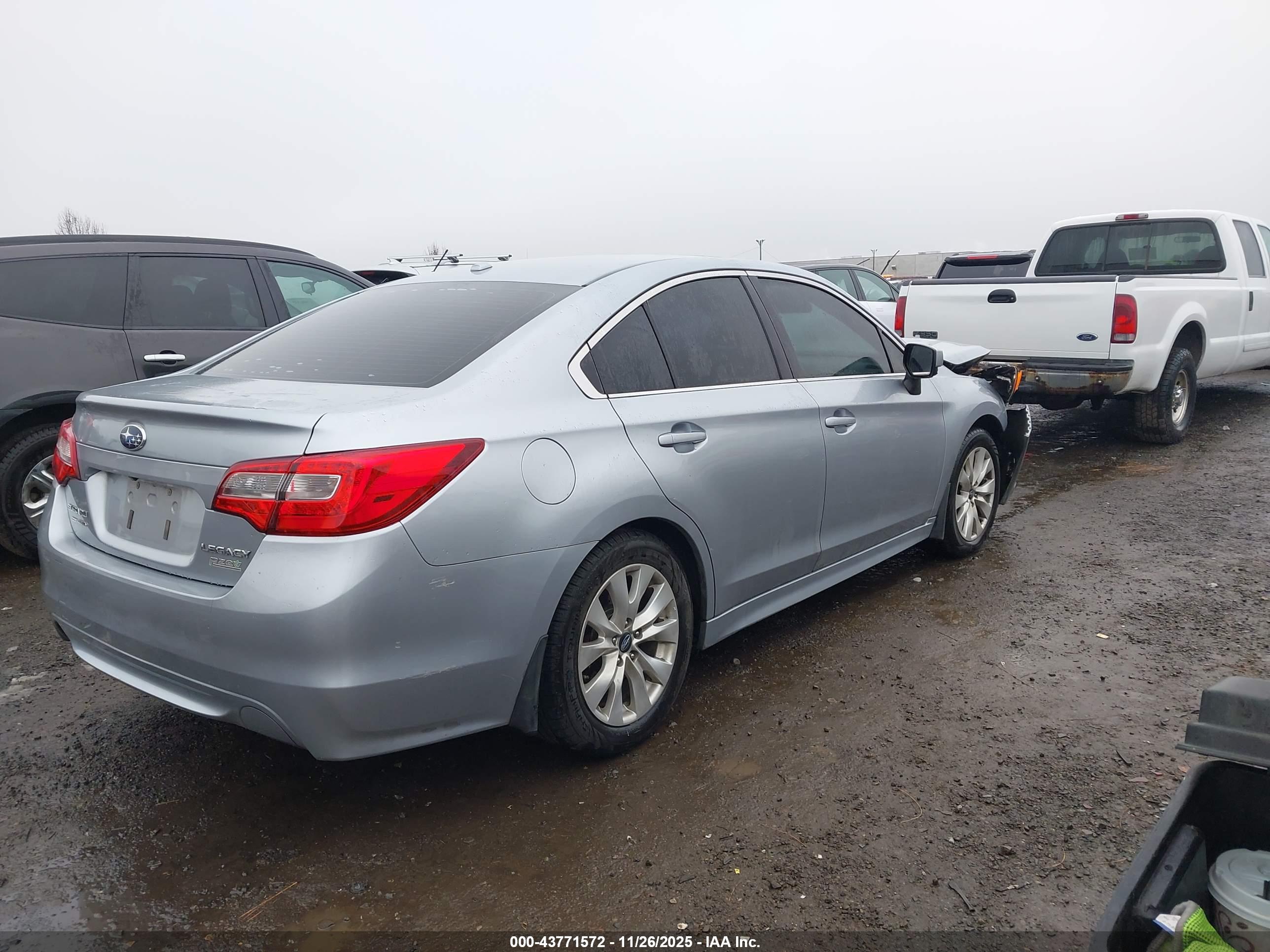 SUBARU LEGACY image 4