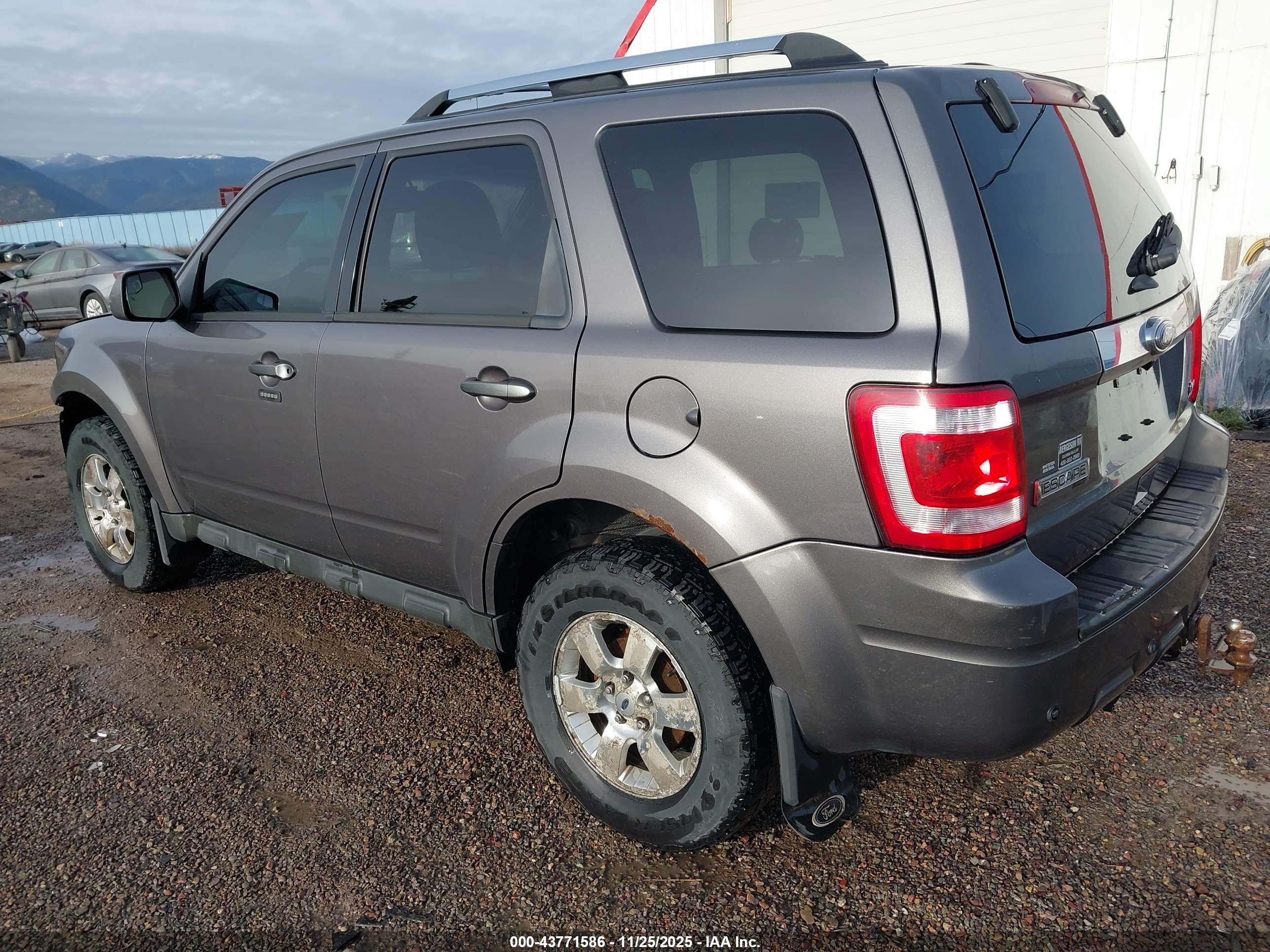FORD ESCAPE image 3