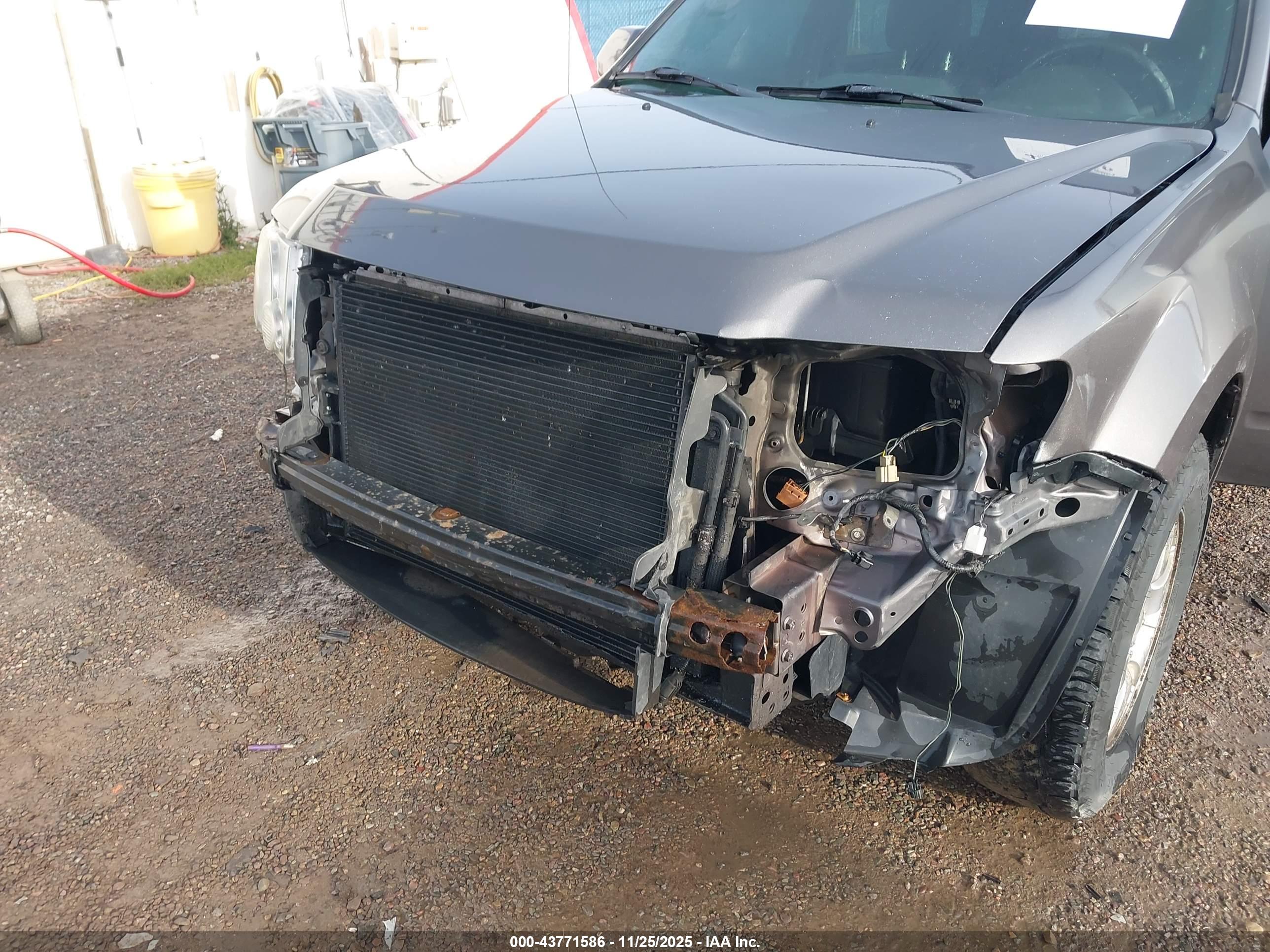 FORD ESCAPE image 6