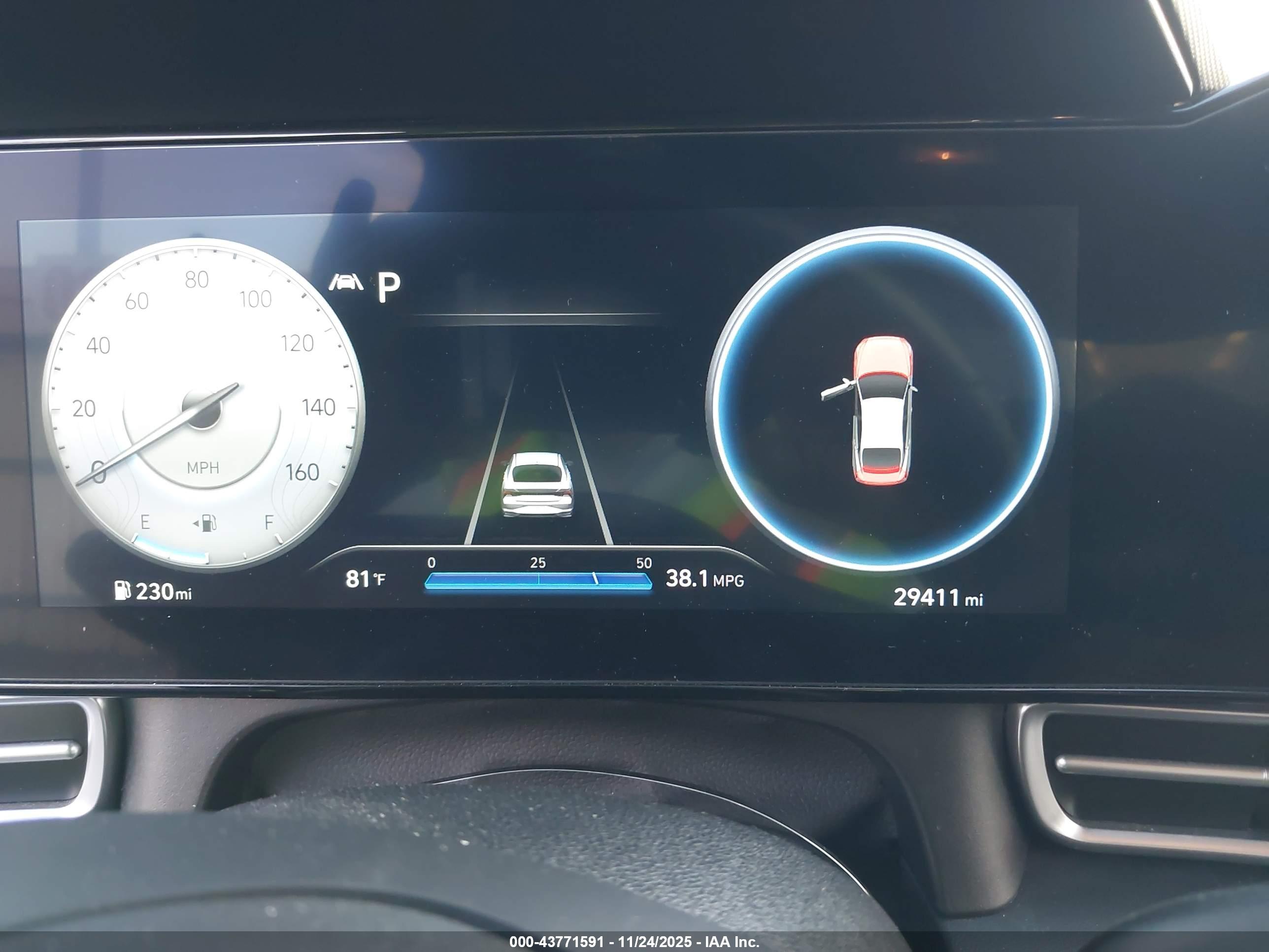 HYUNDAI ELANTRA image 7