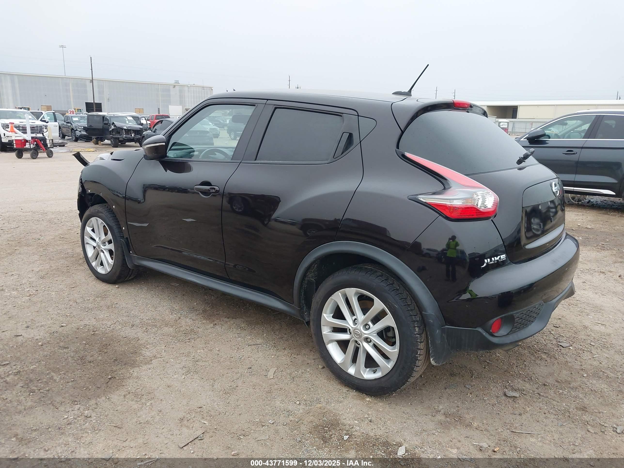 NISSAN JUKE image 3