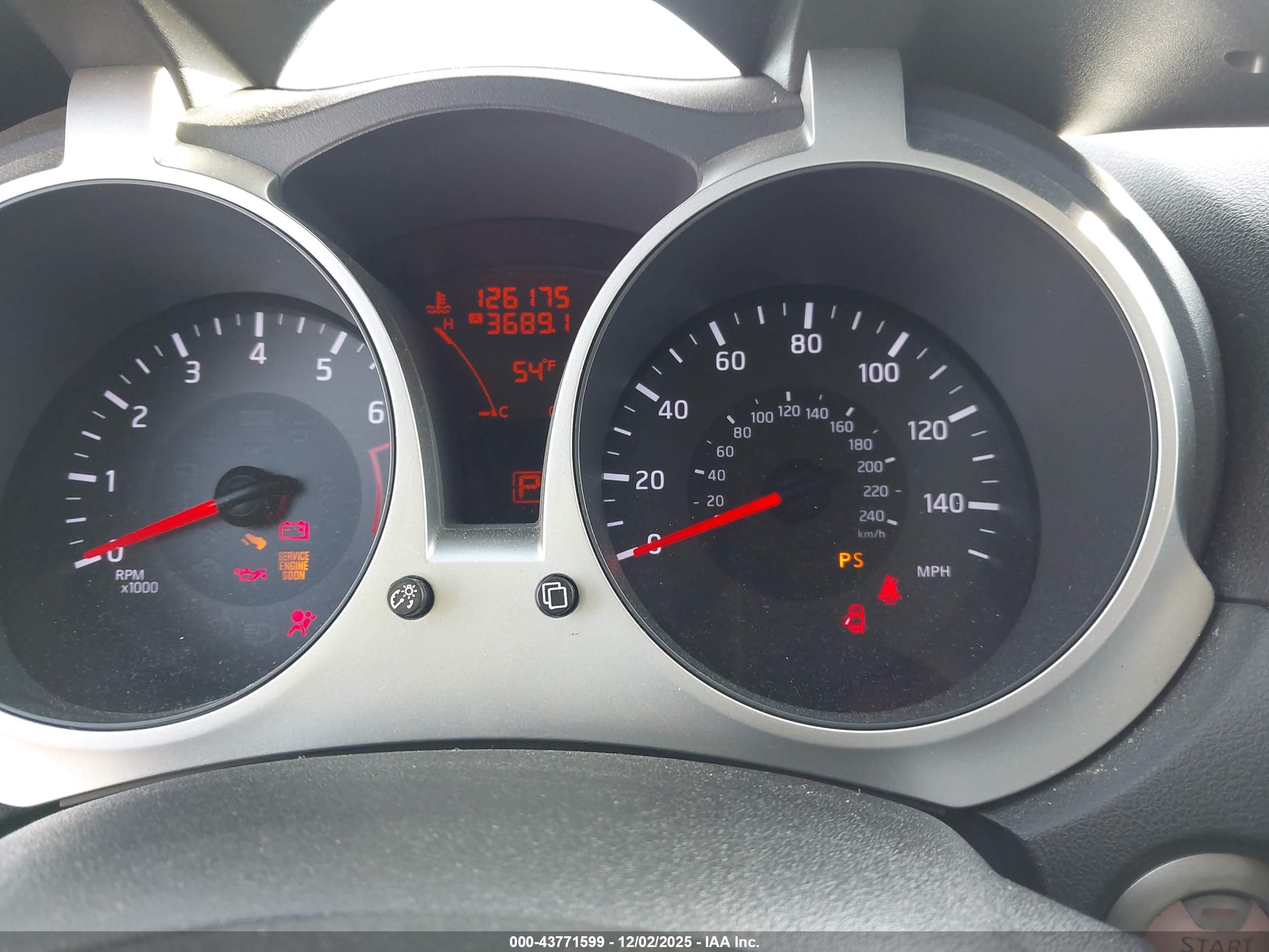 NISSAN JUKE image 7