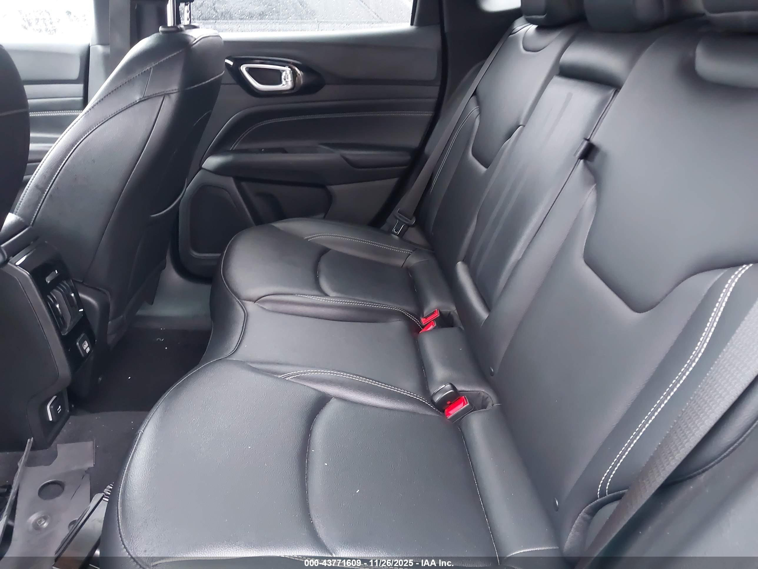JEEP COMPASS image 8