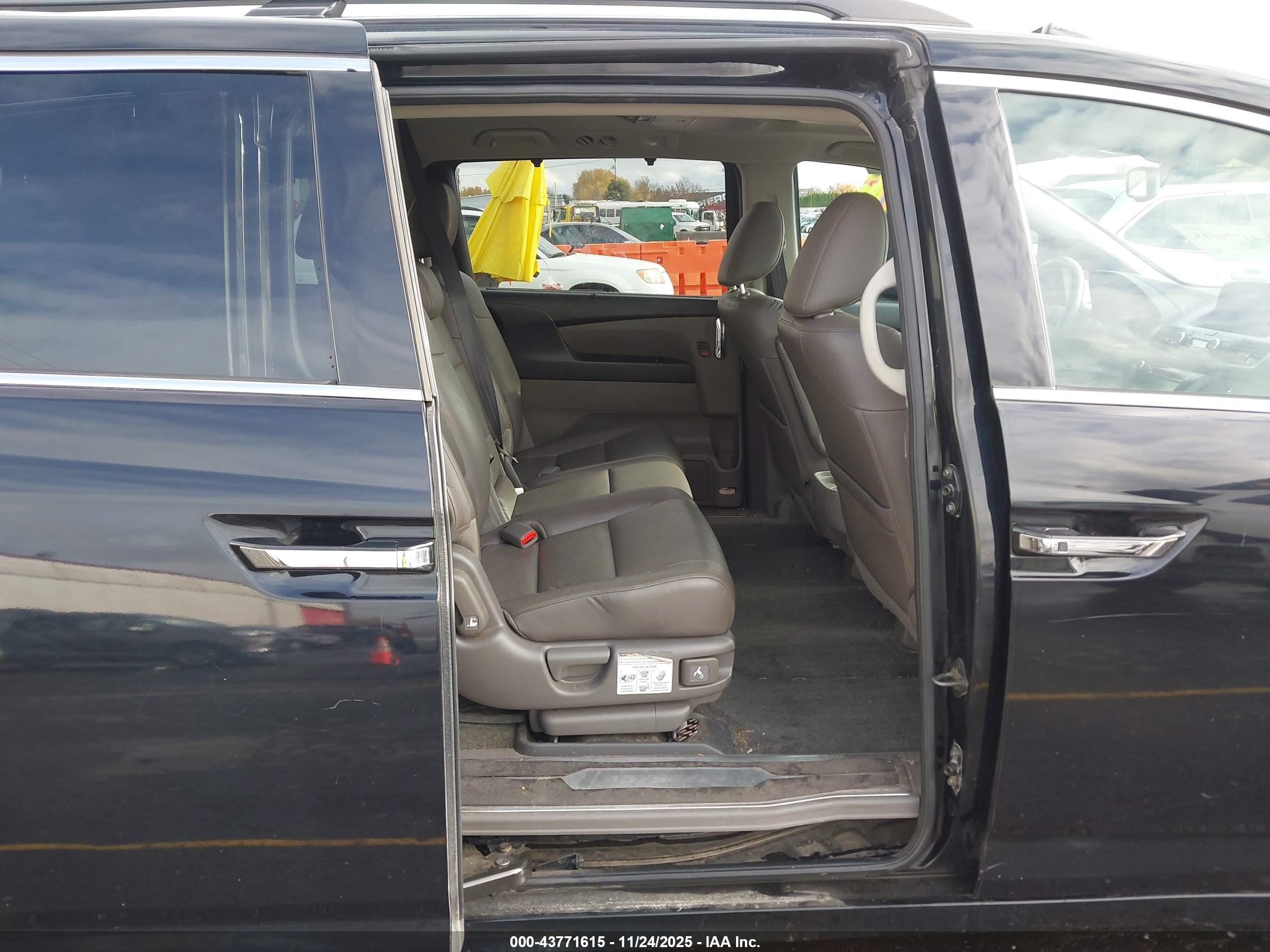 HONDA ODYSSEY image 8