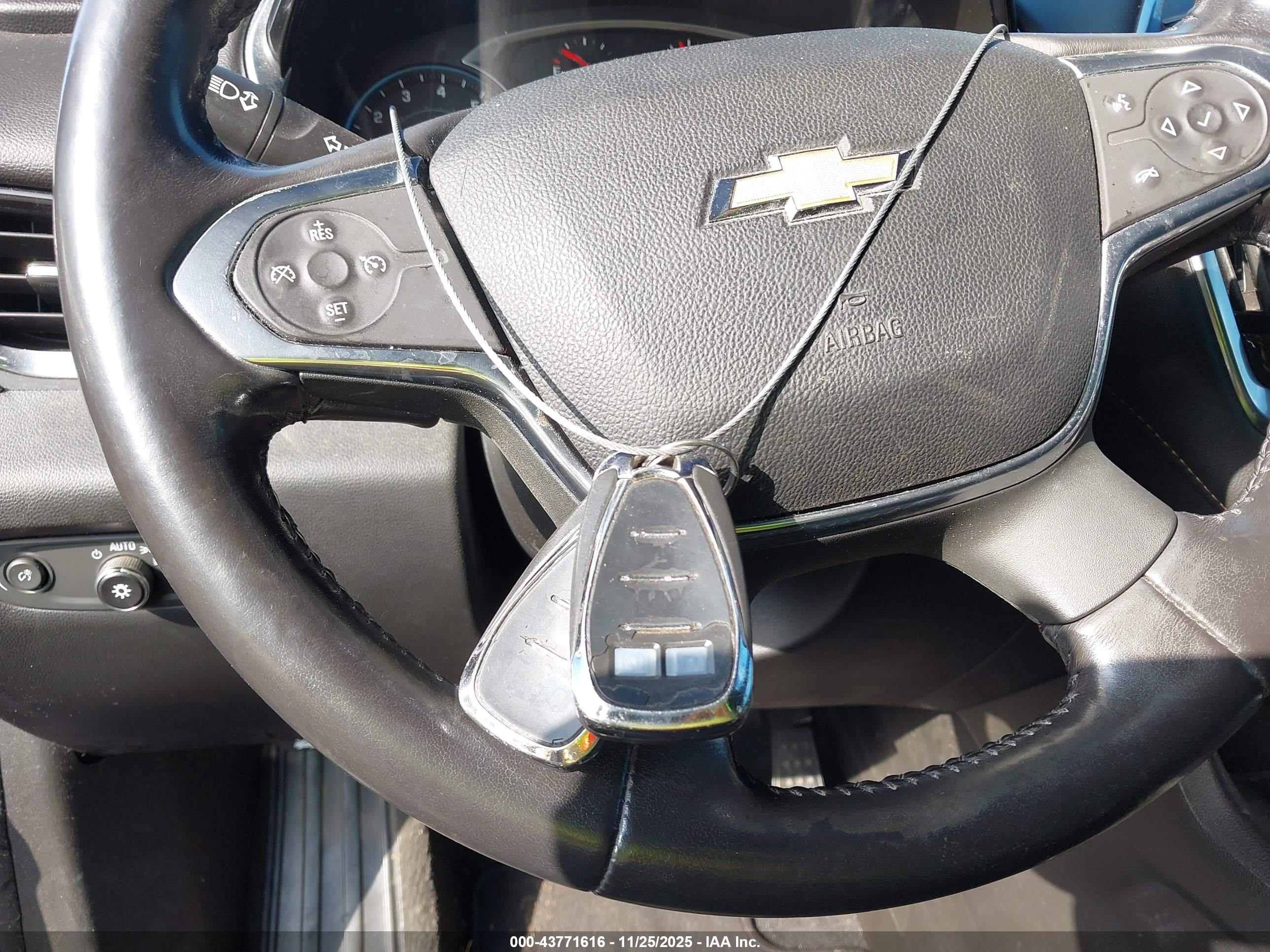 CHEVROLET TRAVERSE image 11