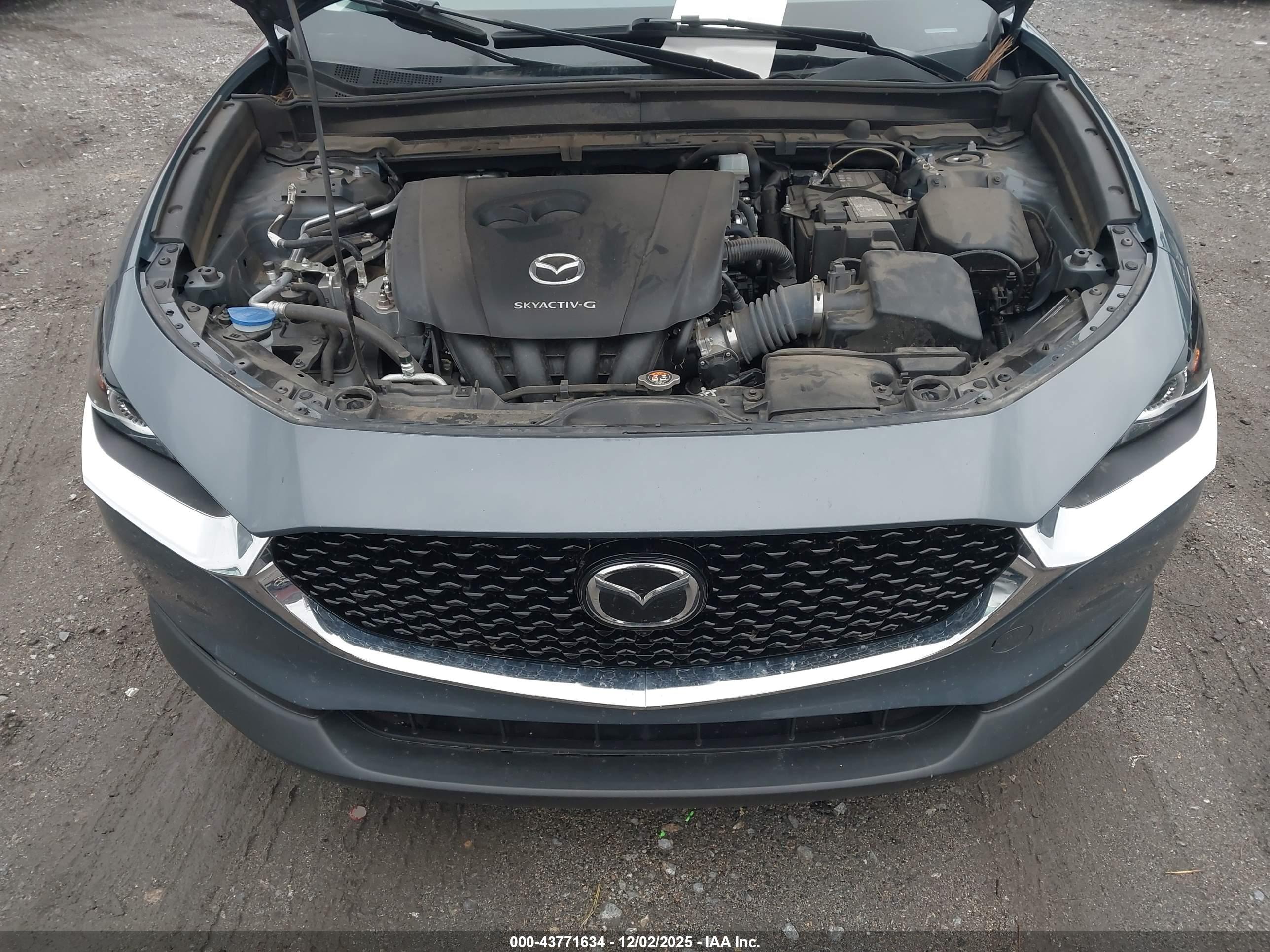 MAZDA CX-30 image 10