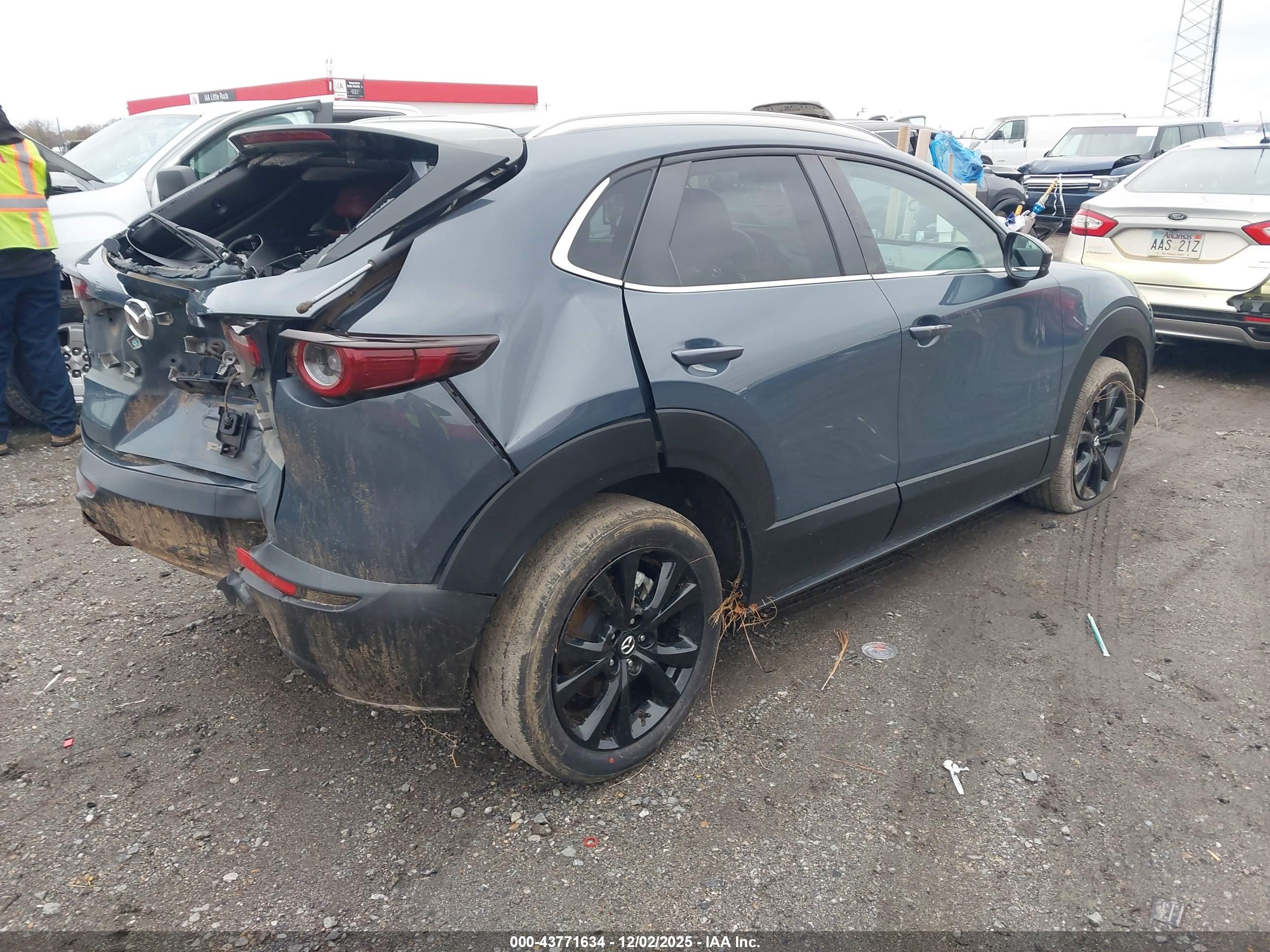 MAZDA CX-30 image 4