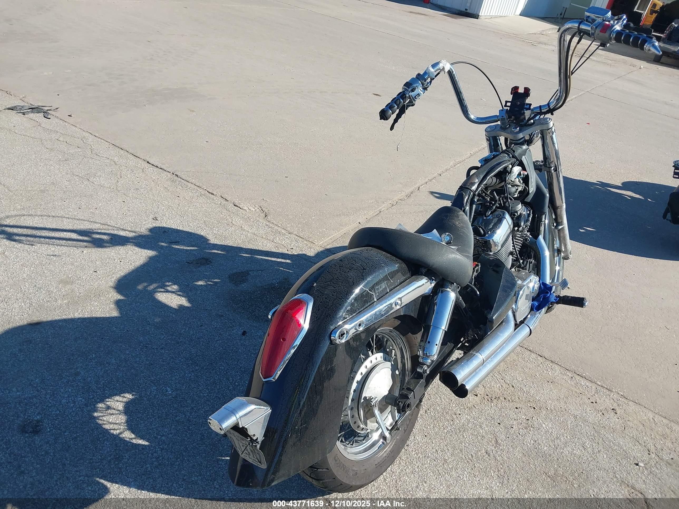 HONDA VT750 image 4