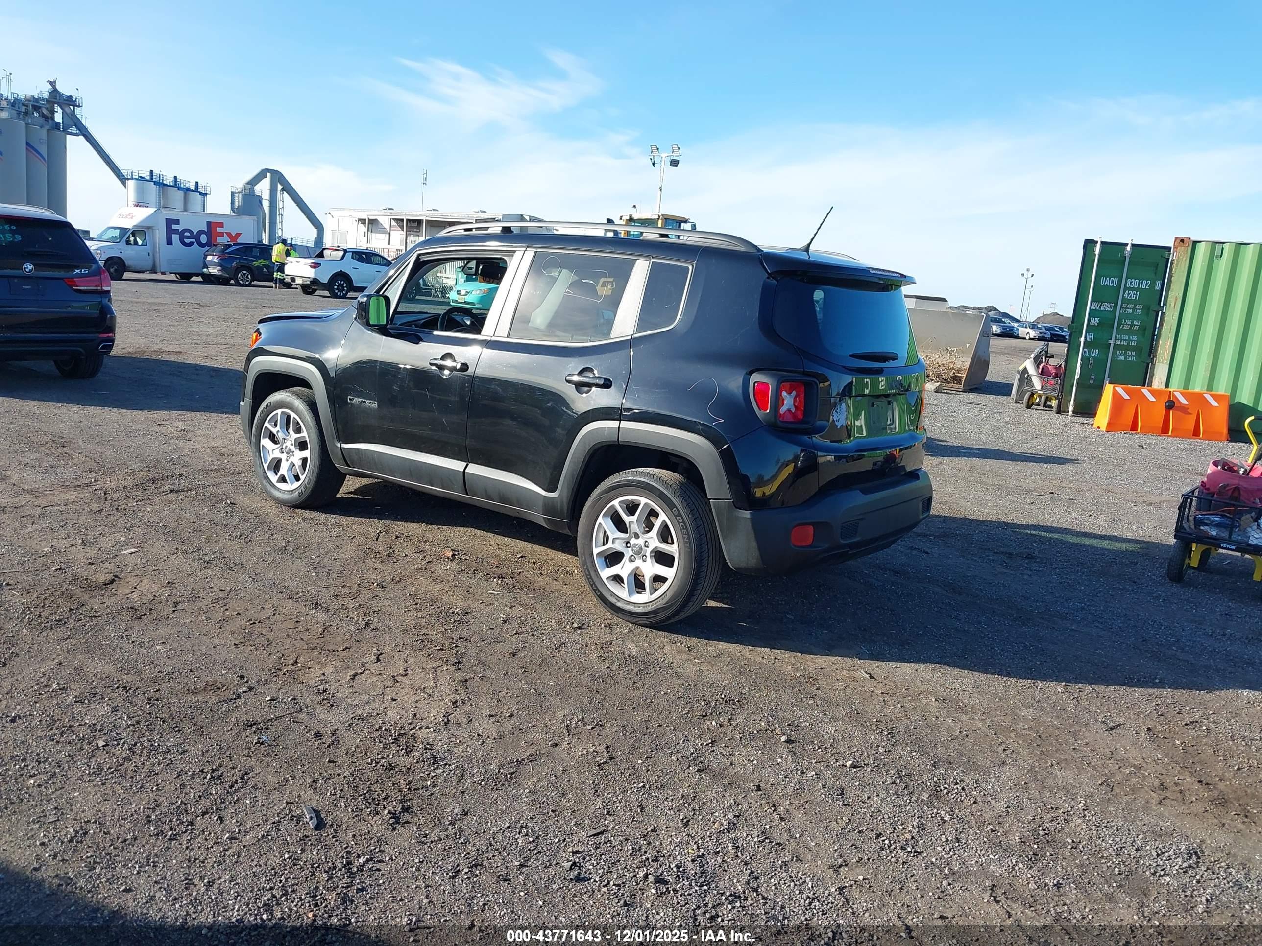 JEEP RENEGADE image 3