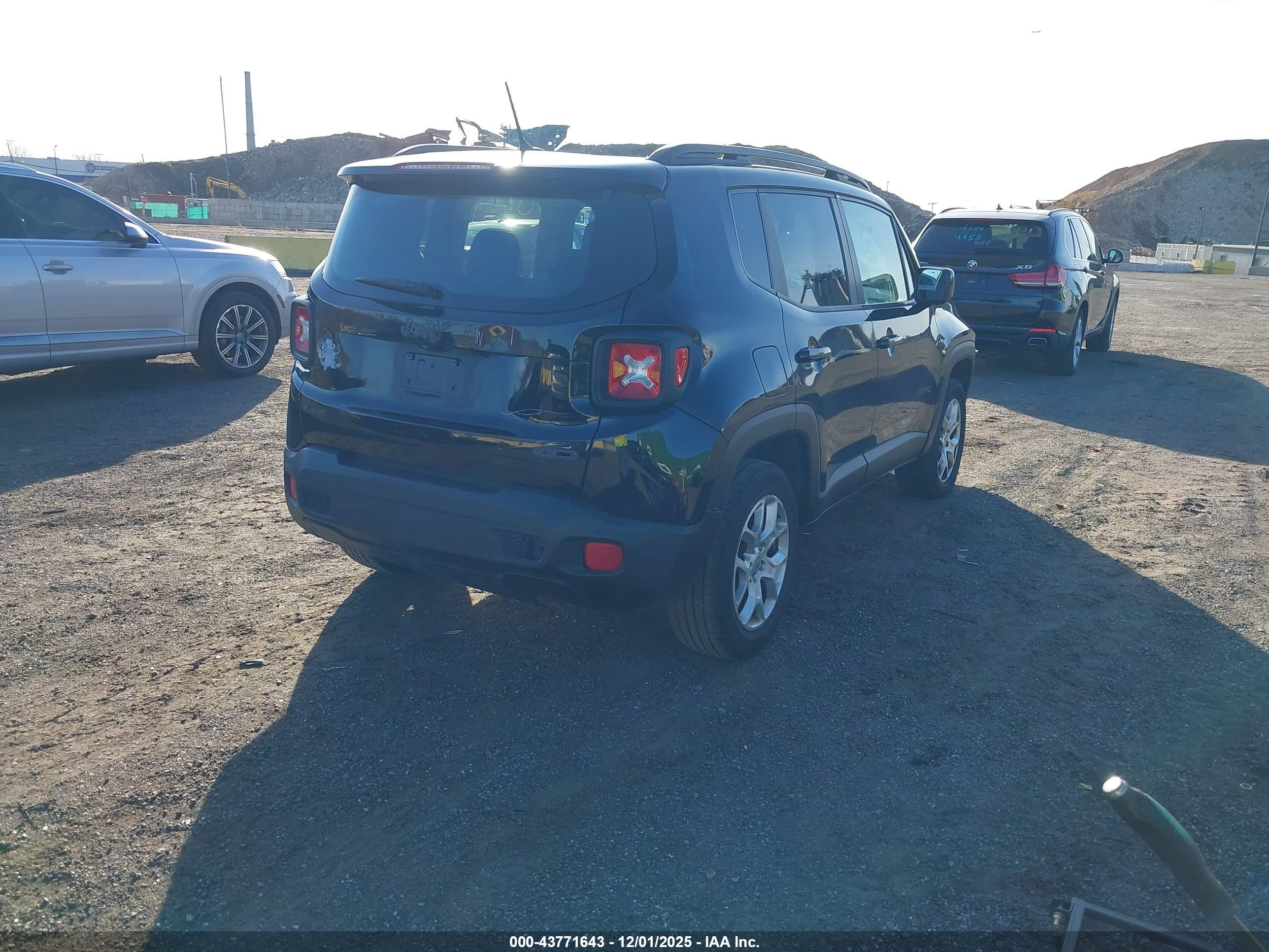 JEEP RENEGADE image 4