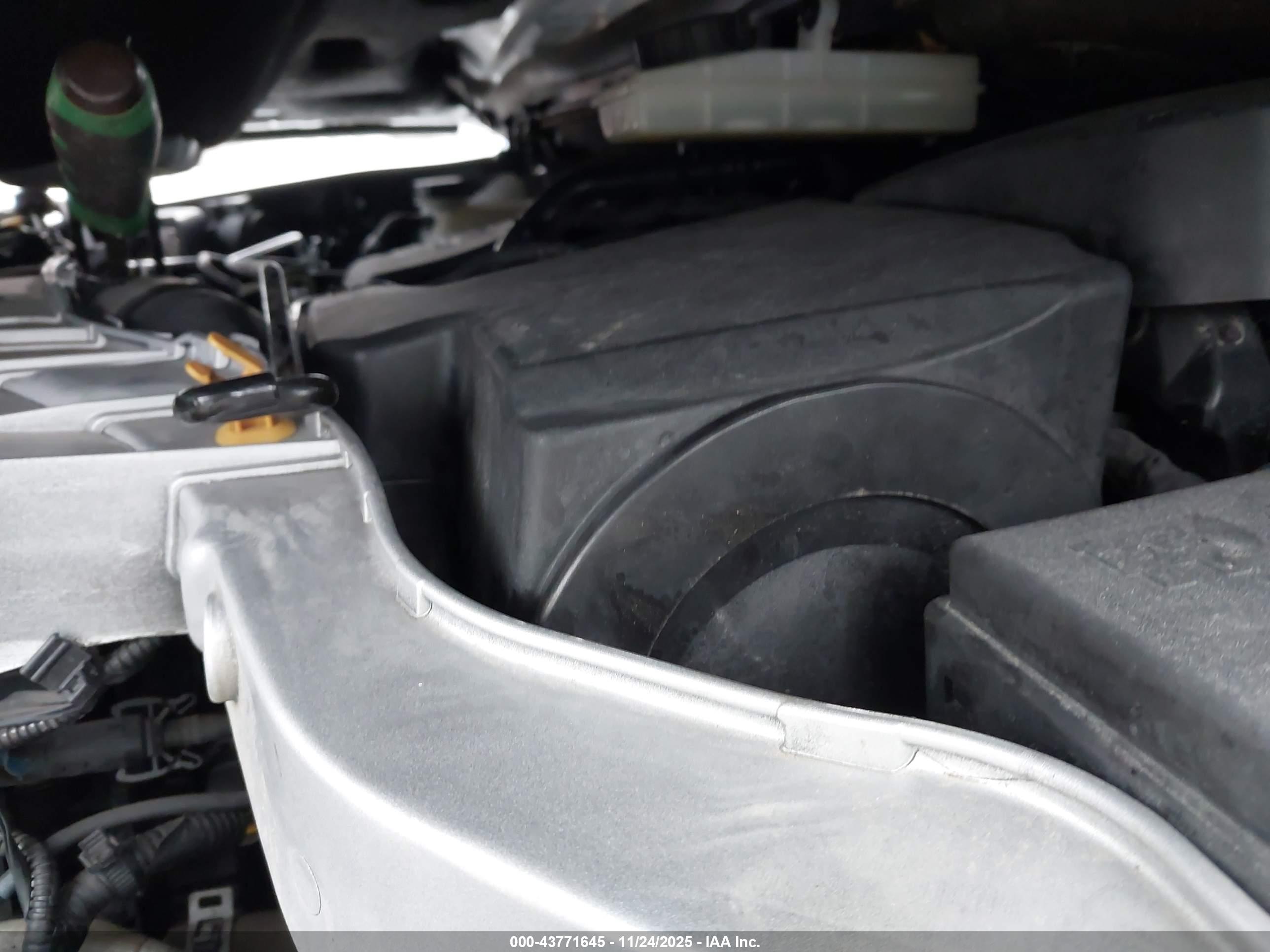FORD ESCAPE image 10