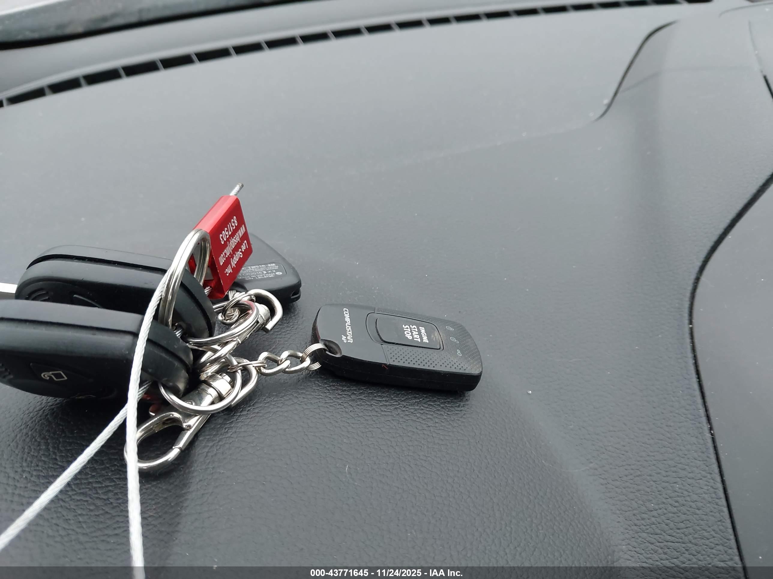 FORD ESCAPE image 11