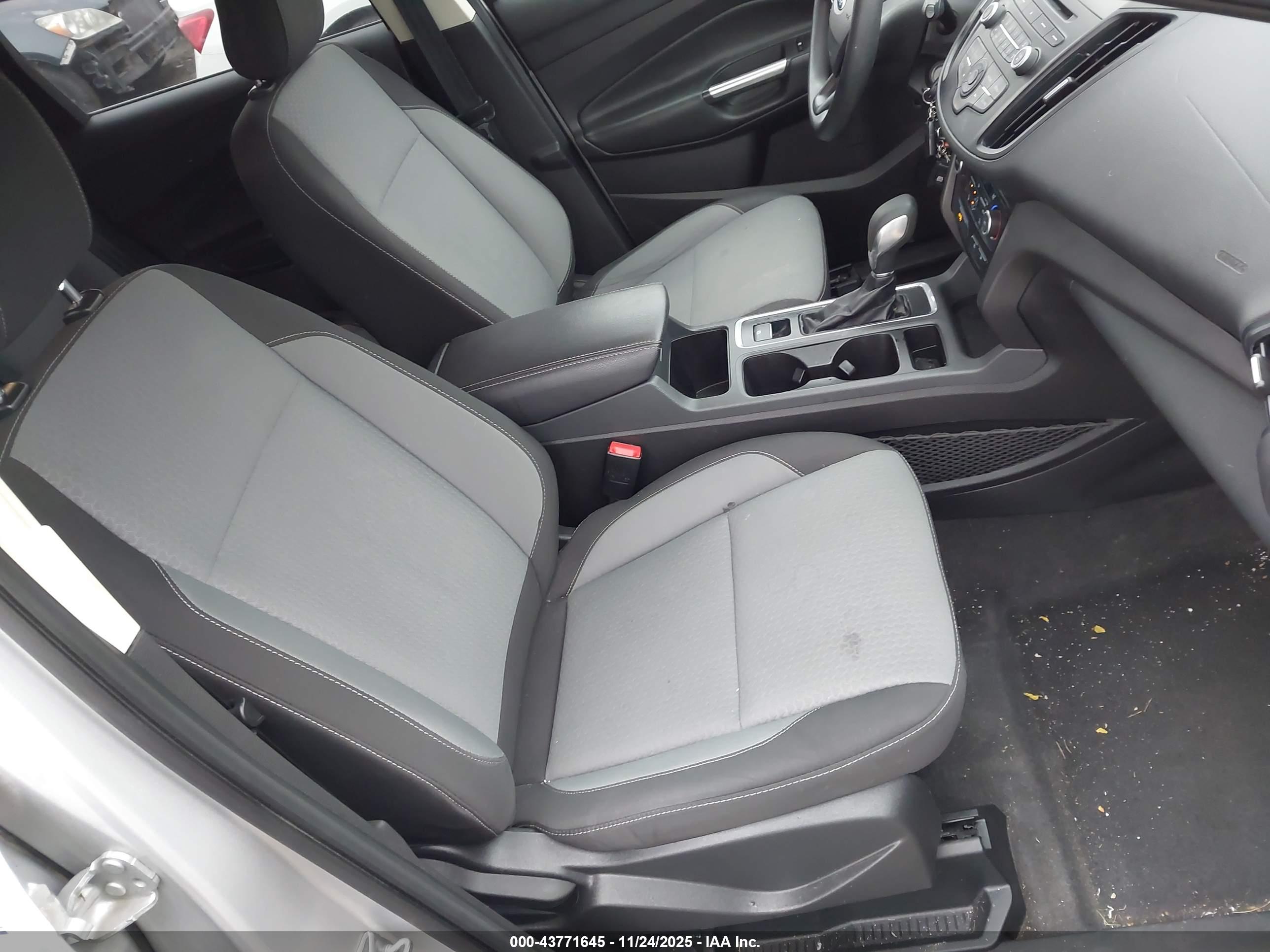 FORD ESCAPE image 5