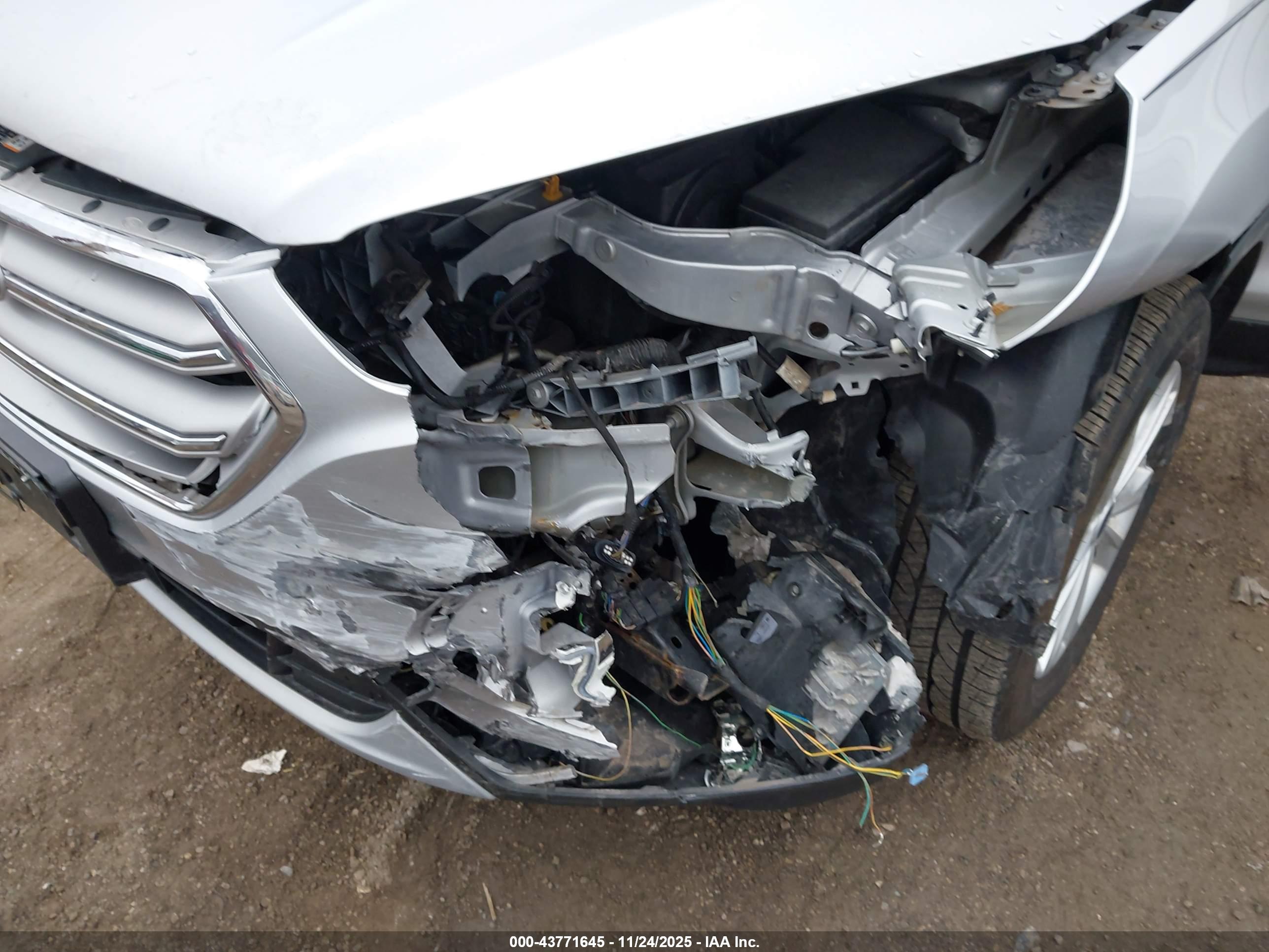 FORD ESCAPE image 6