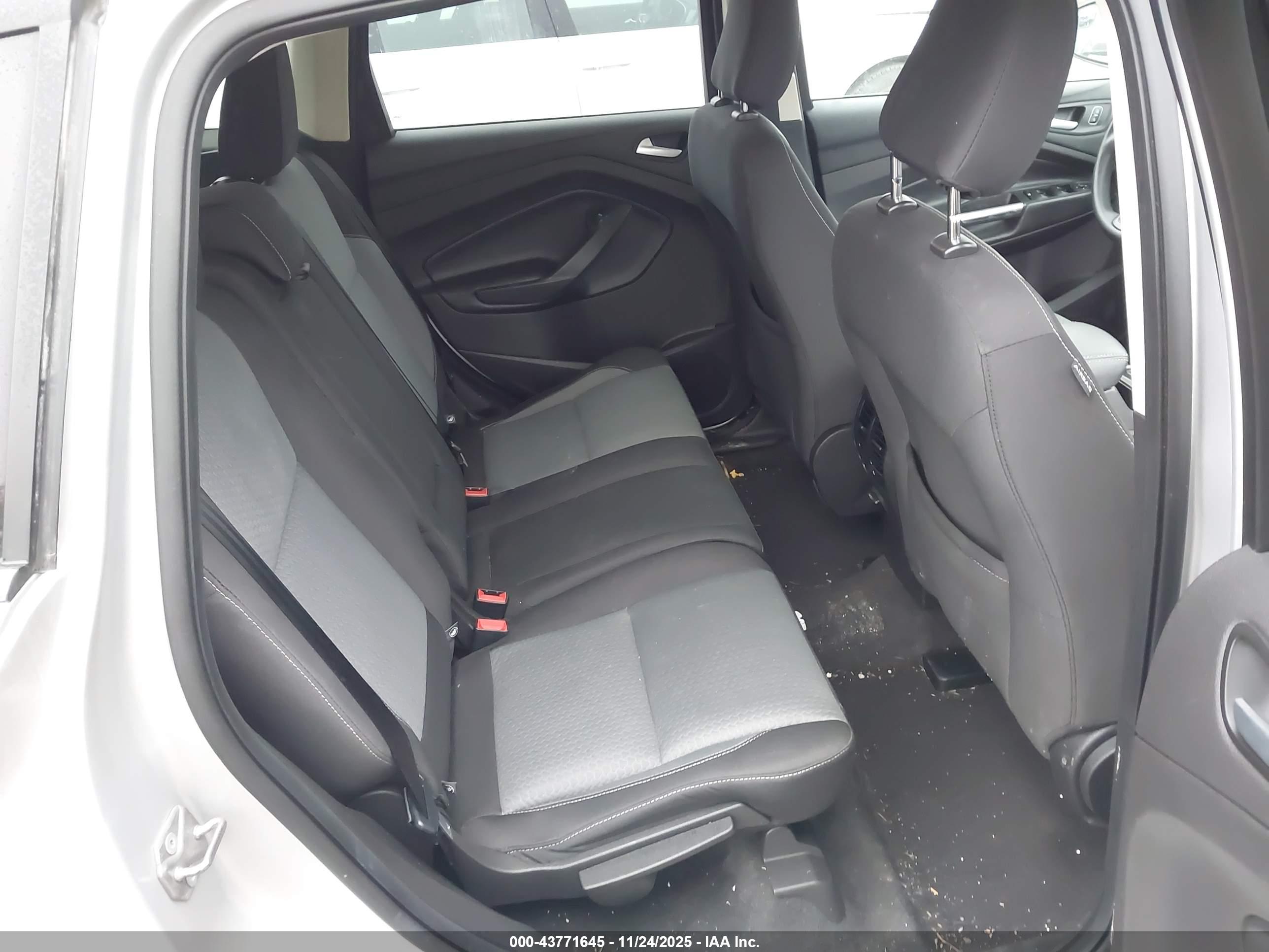 FORD ESCAPE image 8