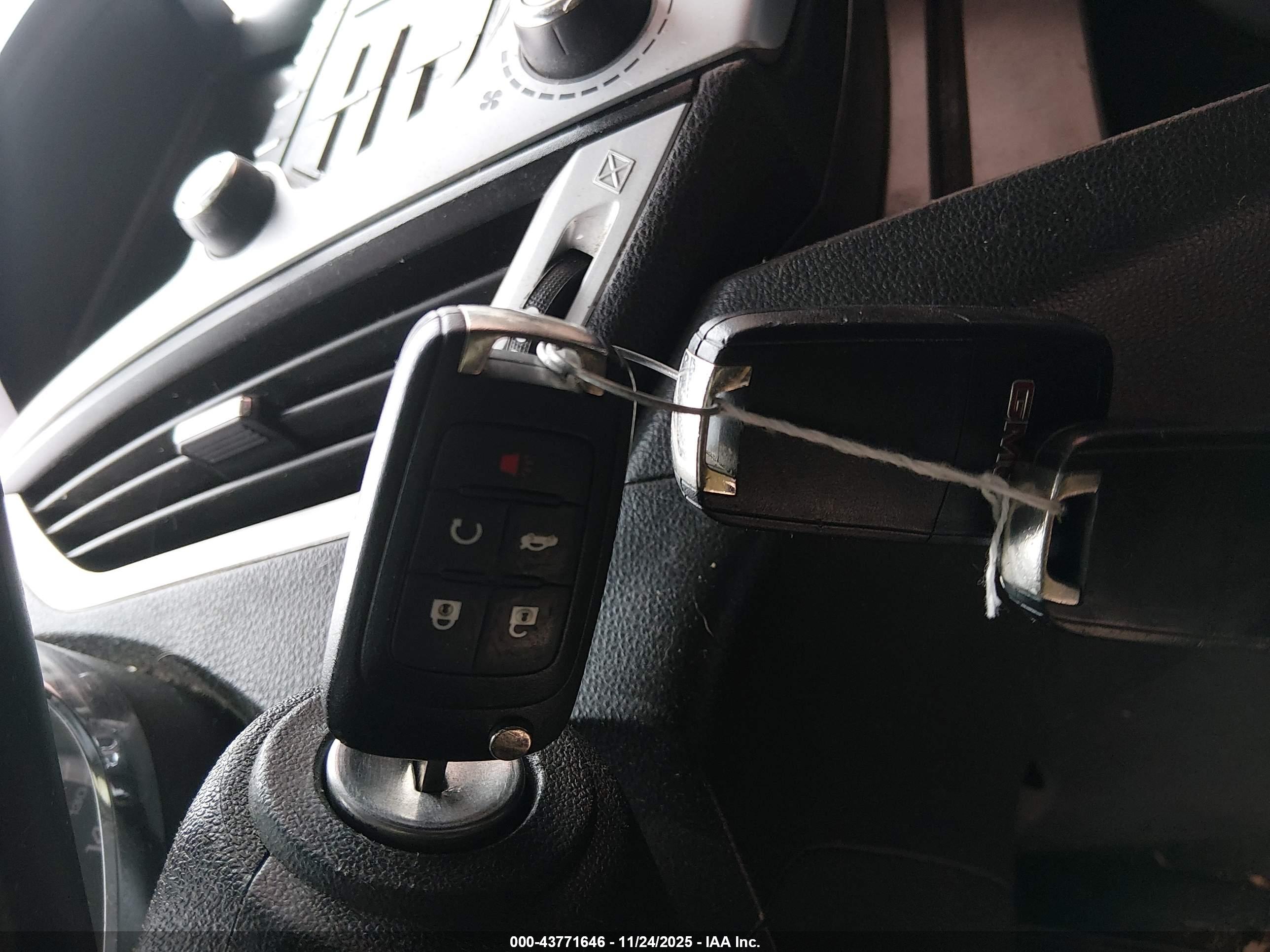 GMC TERRAIN image 11
