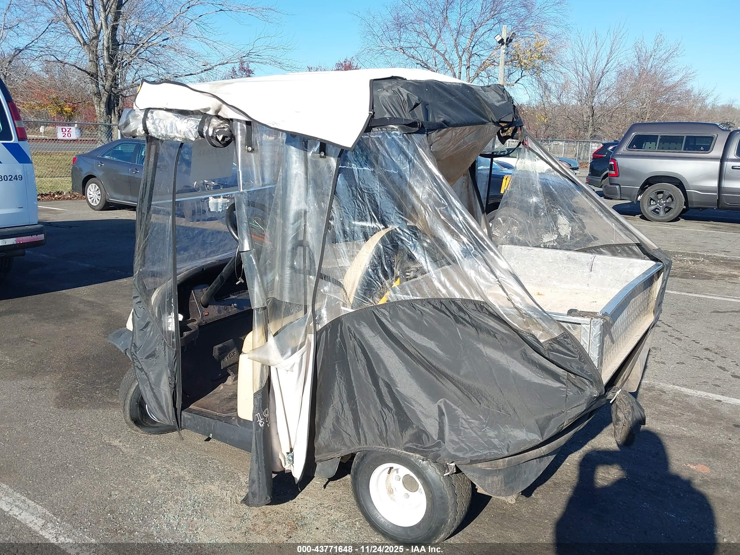CLUB CAR image 3