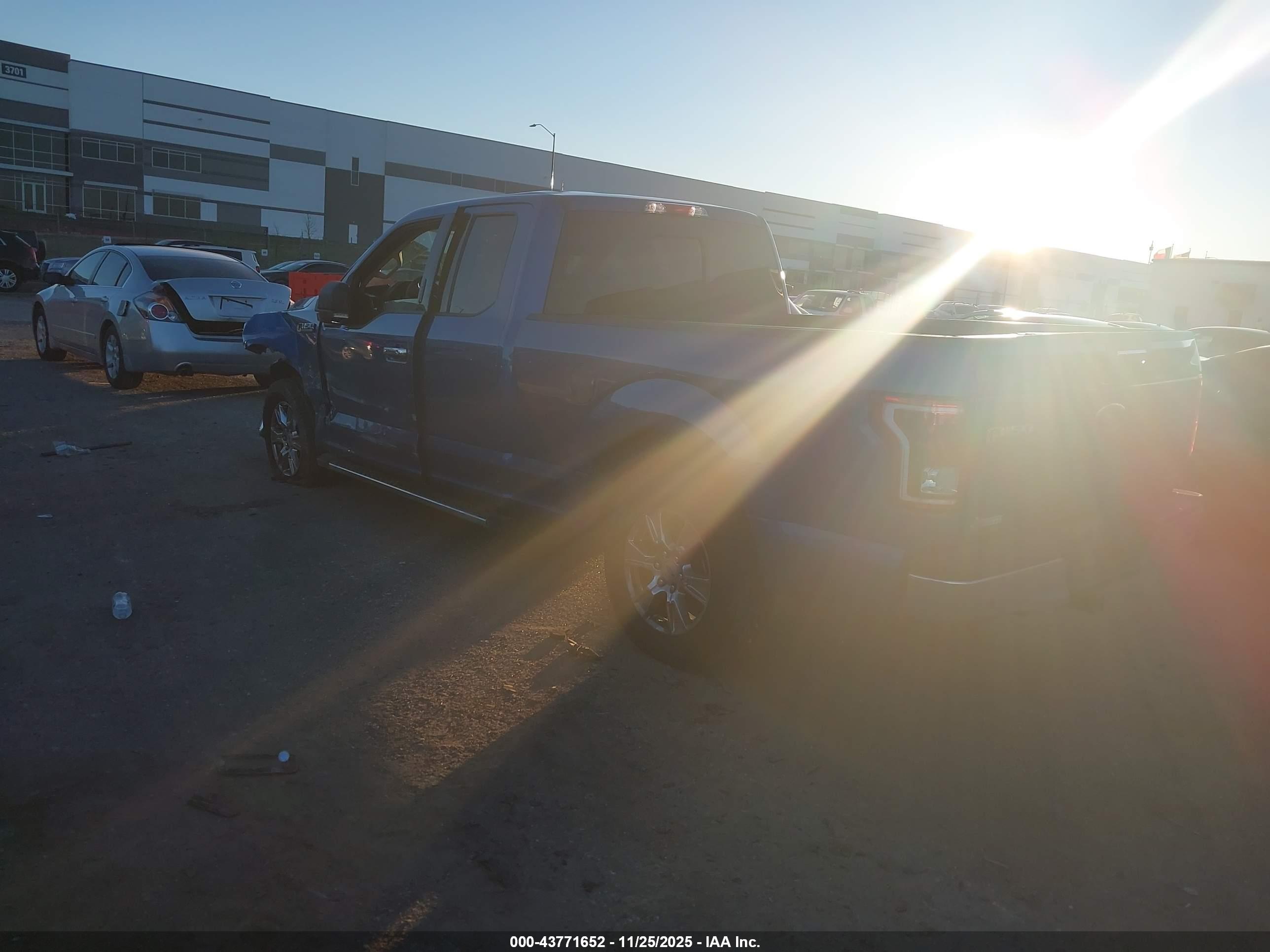 FORD F-150 image 3