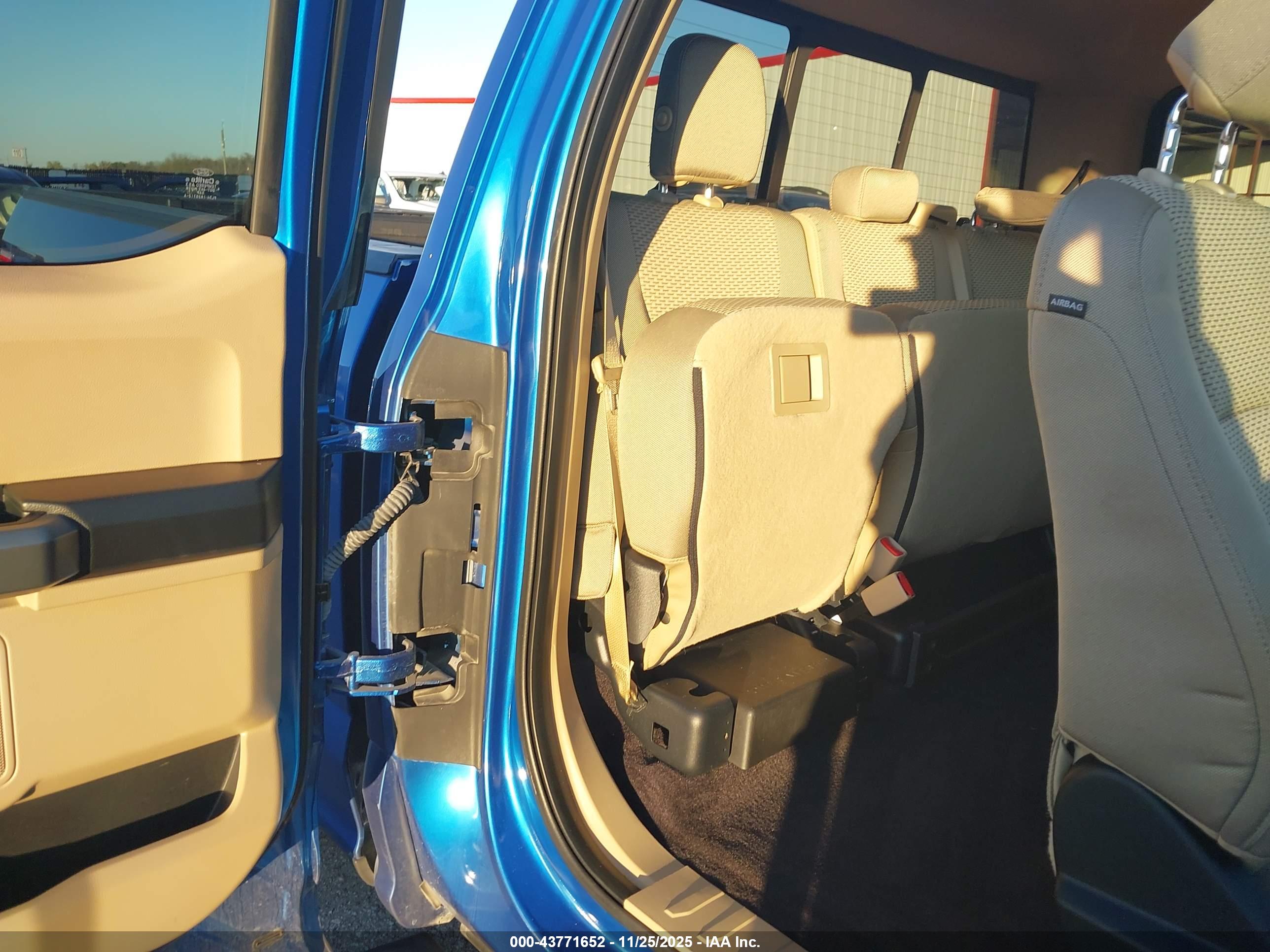 FORD F-150 image 8
