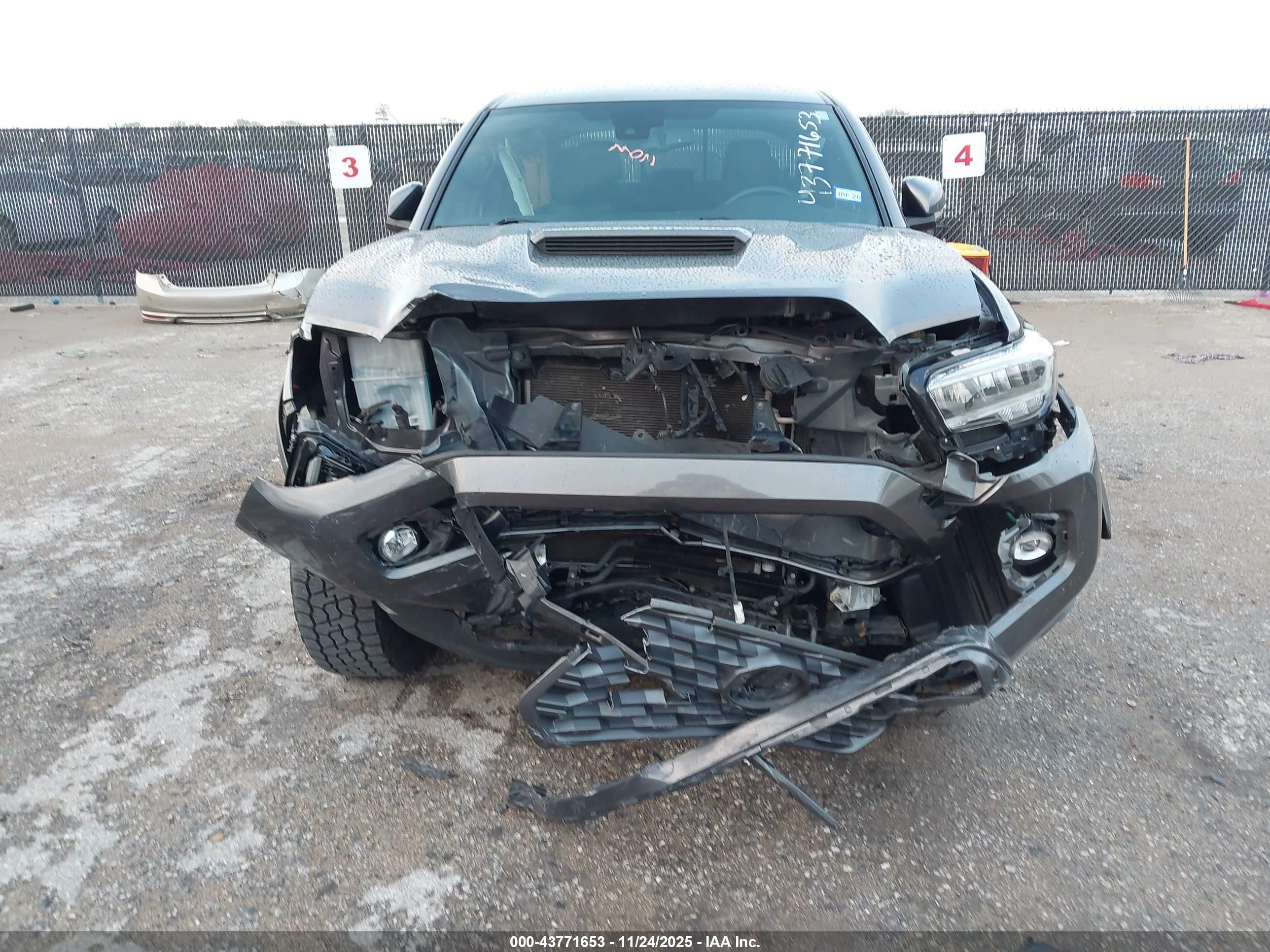 TOYOTA TACOMA image 6