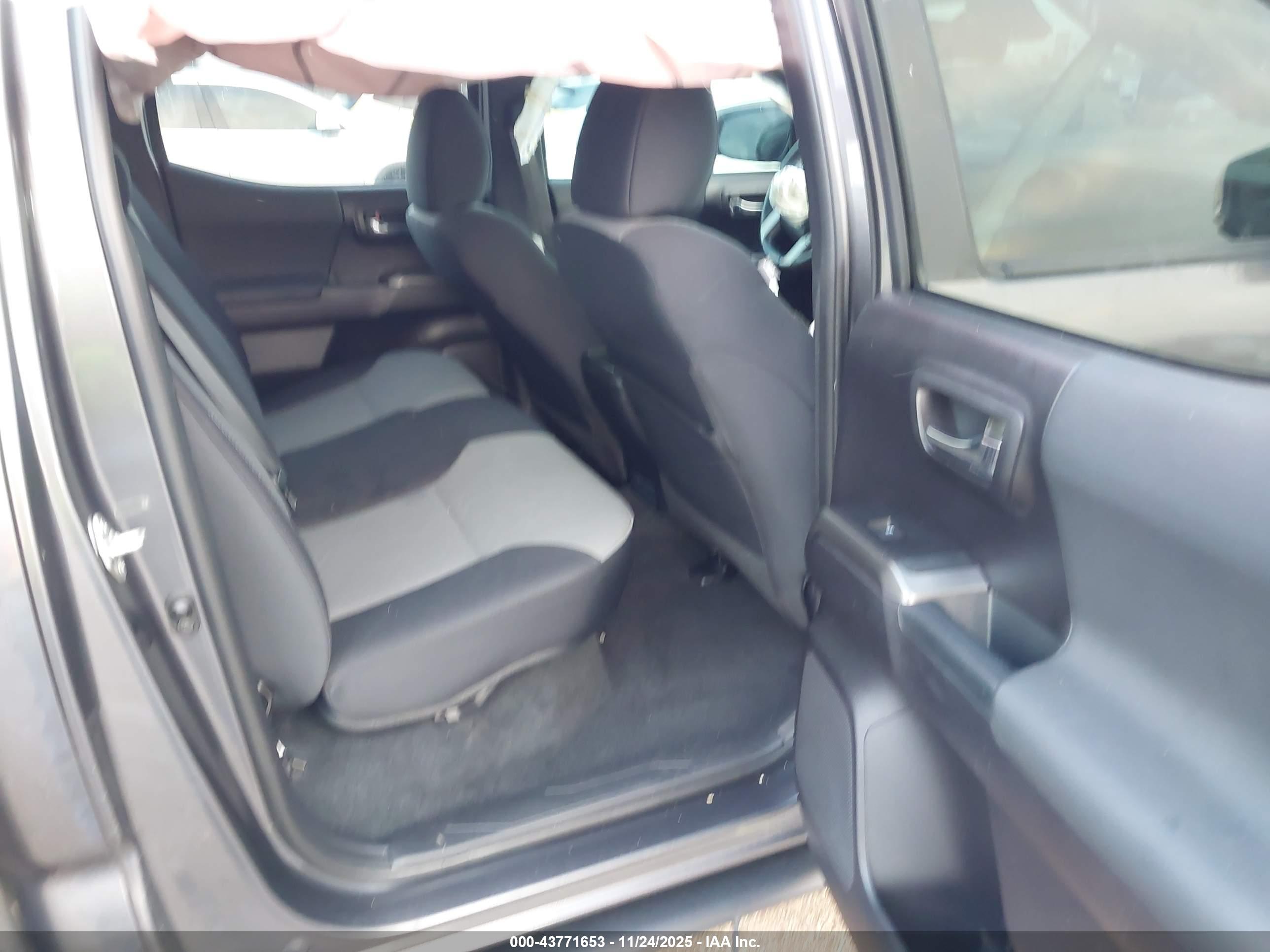 TOYOTA TACOMA image 8