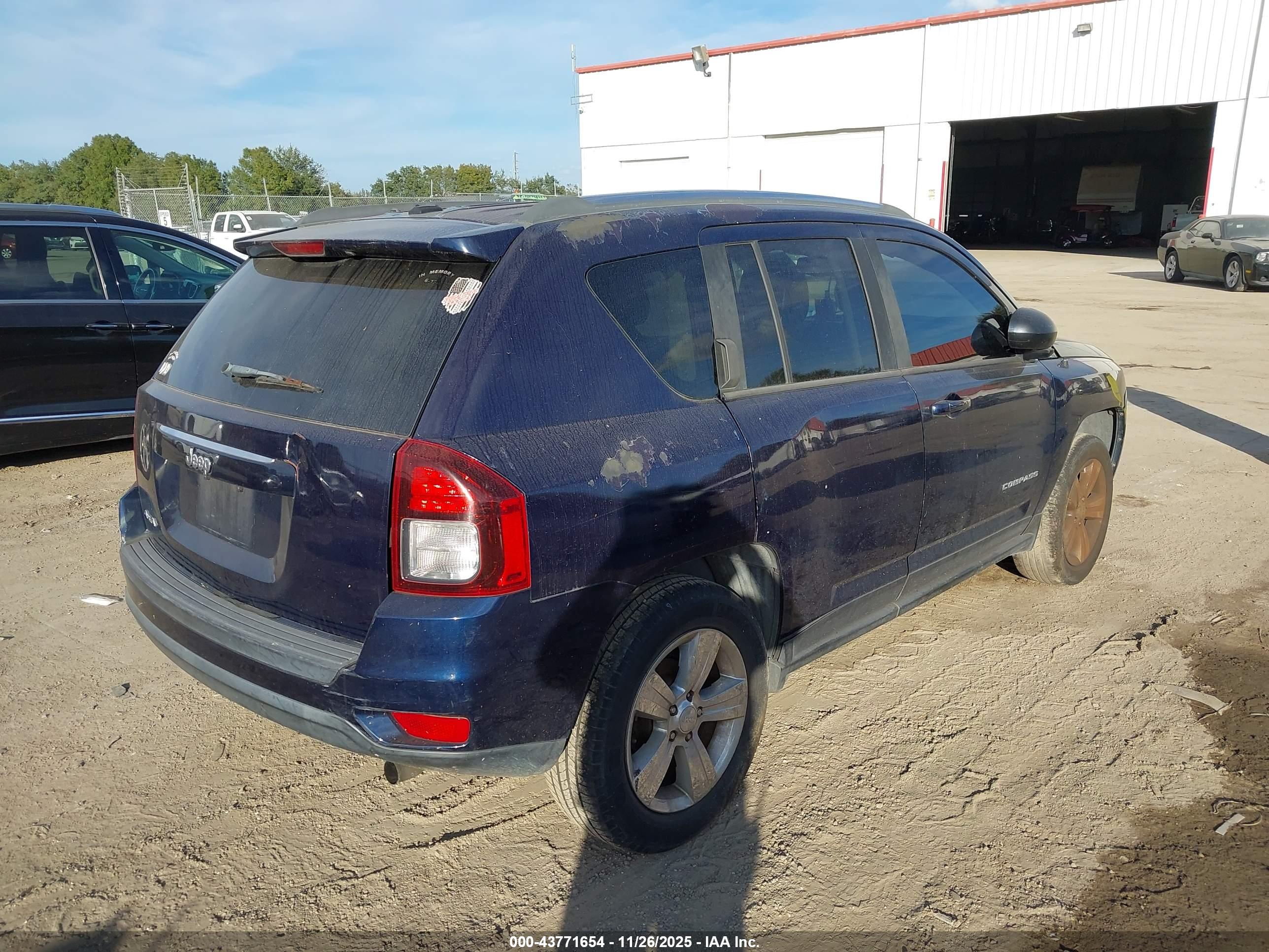 JEEP COMPASS image 4