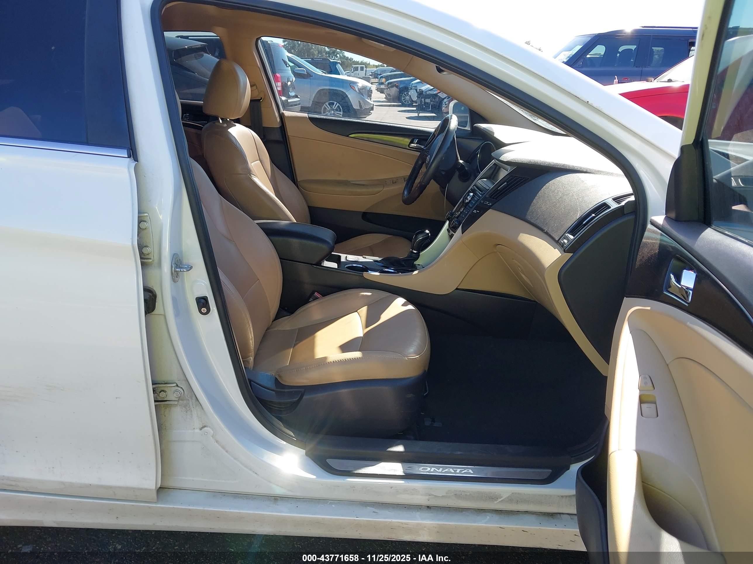 HYUNDAI SONATA image 5
