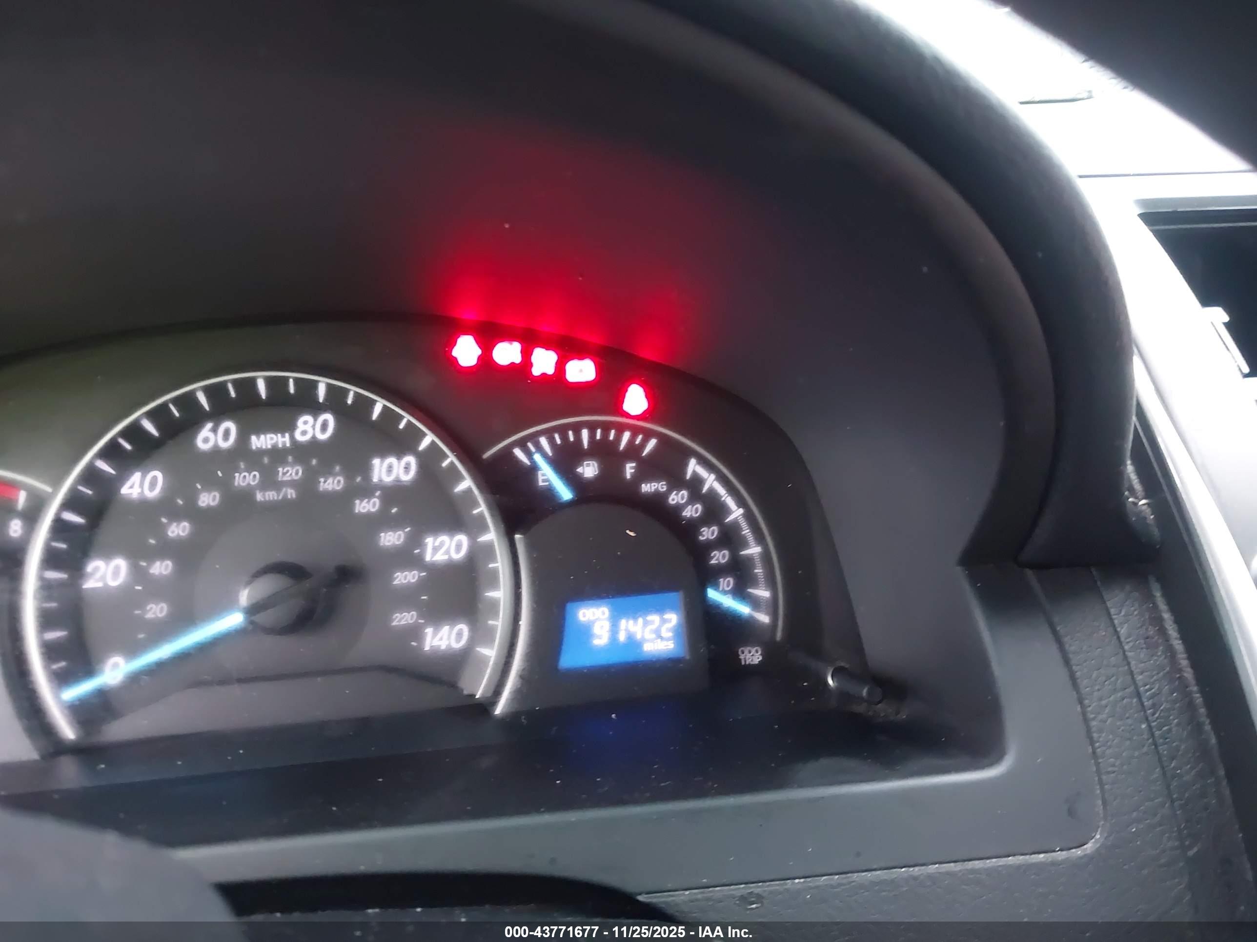 TOYOTA CAMRY image 7