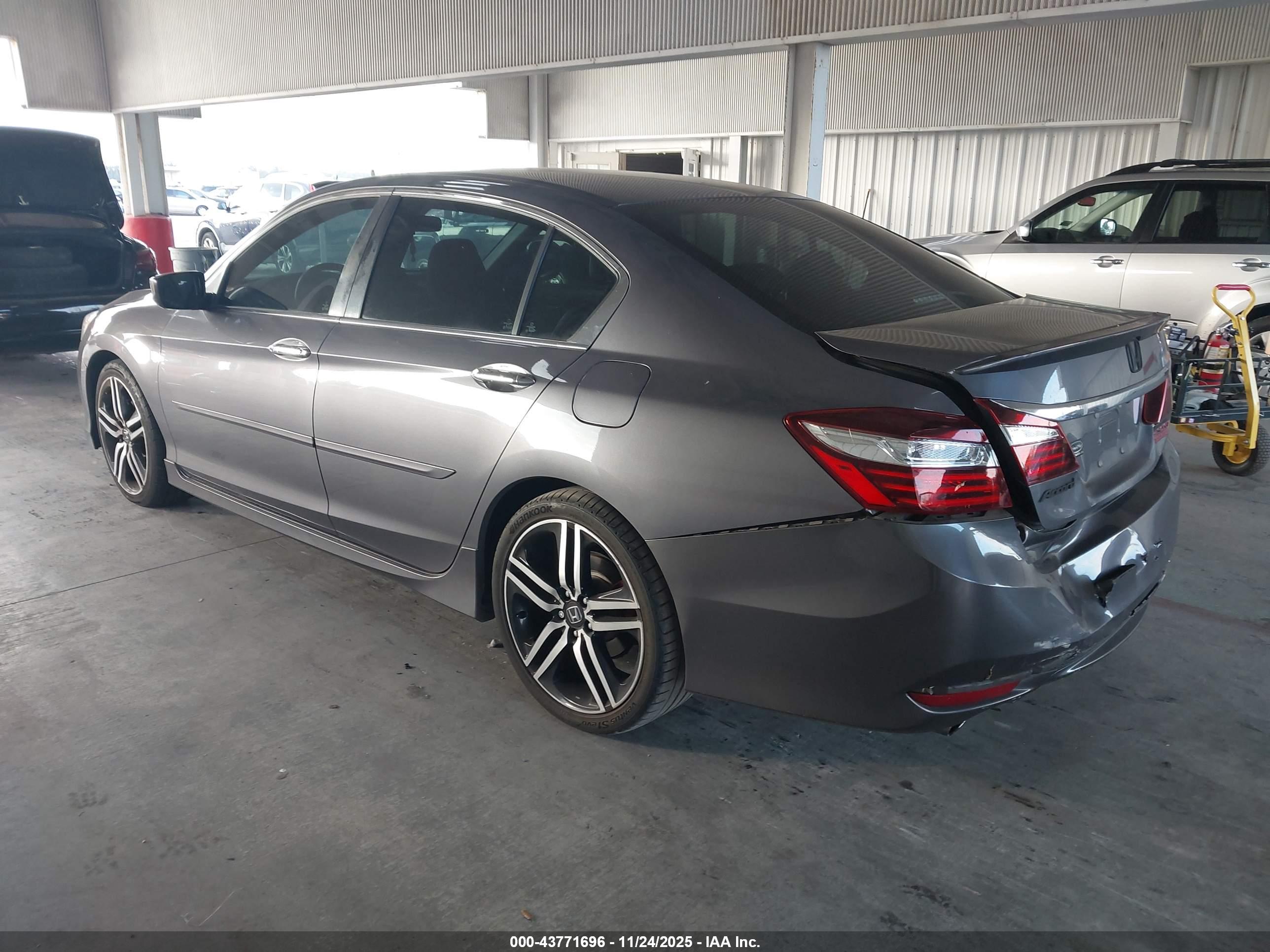 HONDA ACCORD image 3
