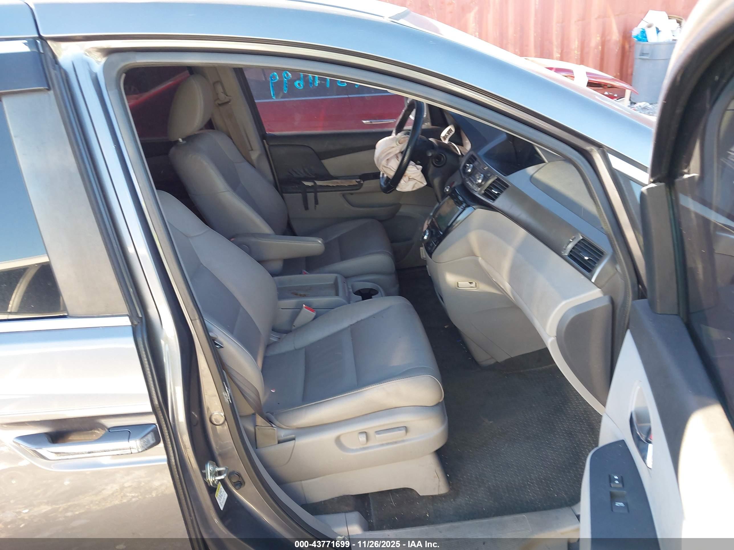 HONDA ODYSSEY image 5