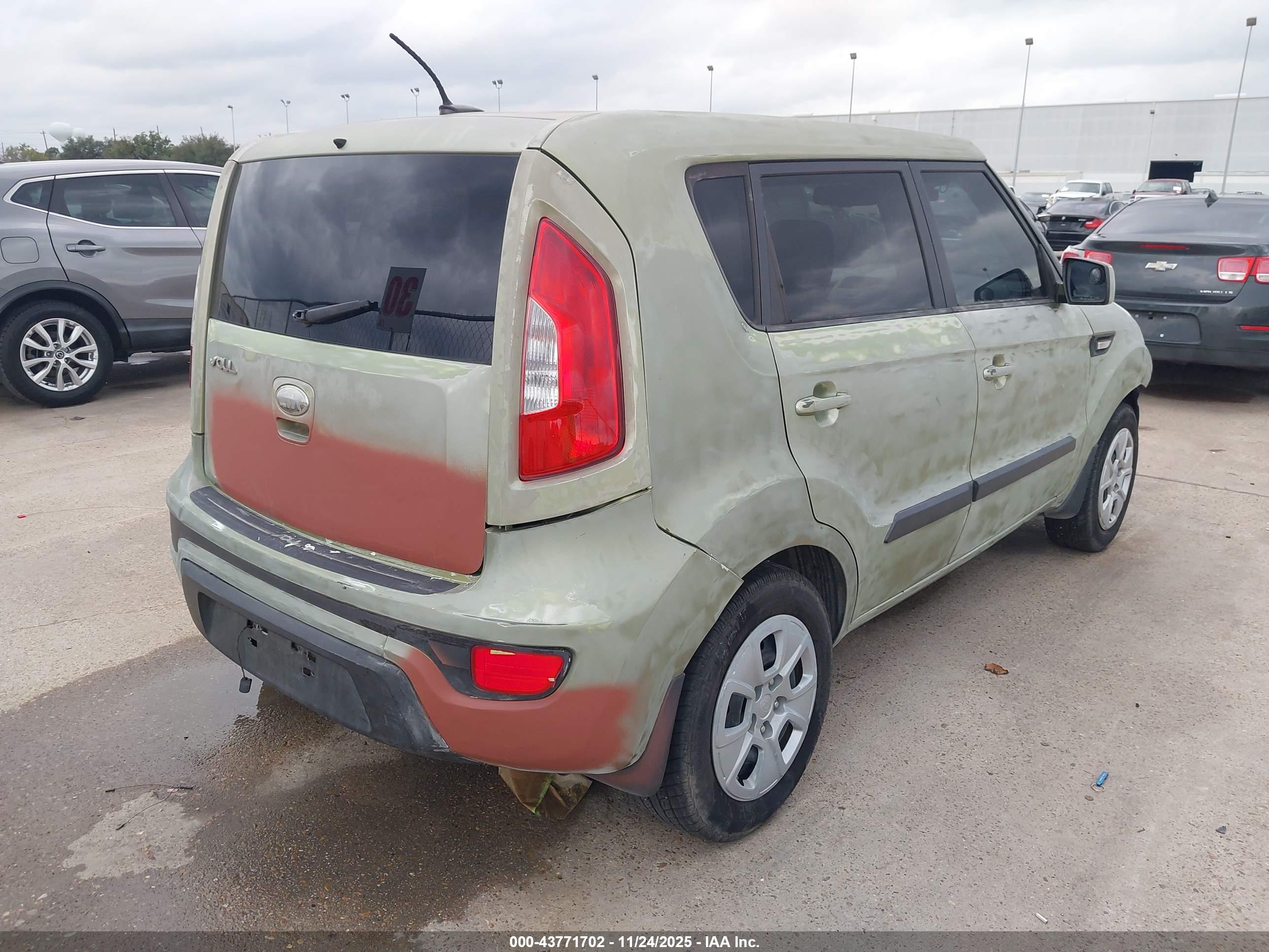 KIA SOUL image 4