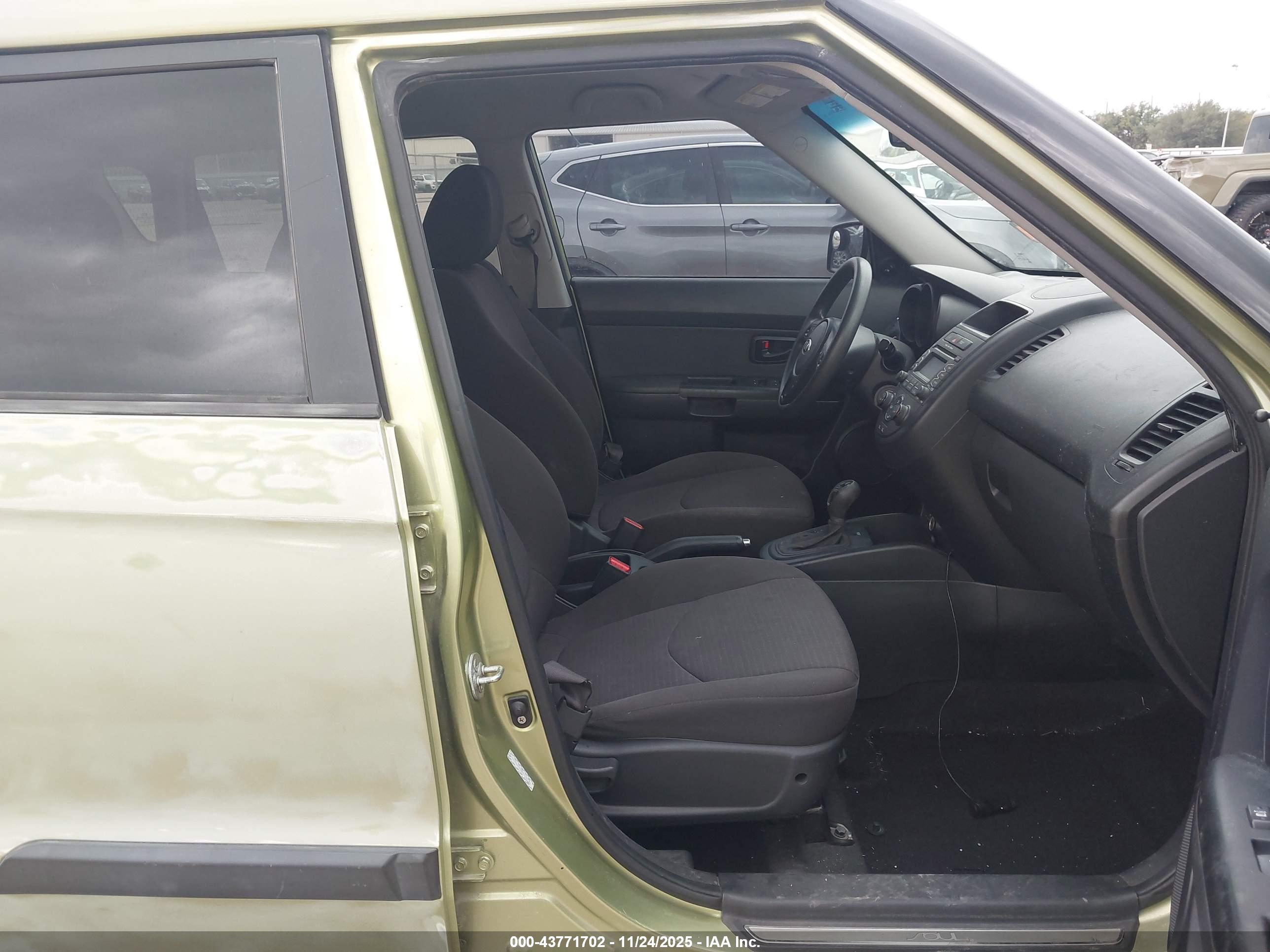 KIA SOUL image 5