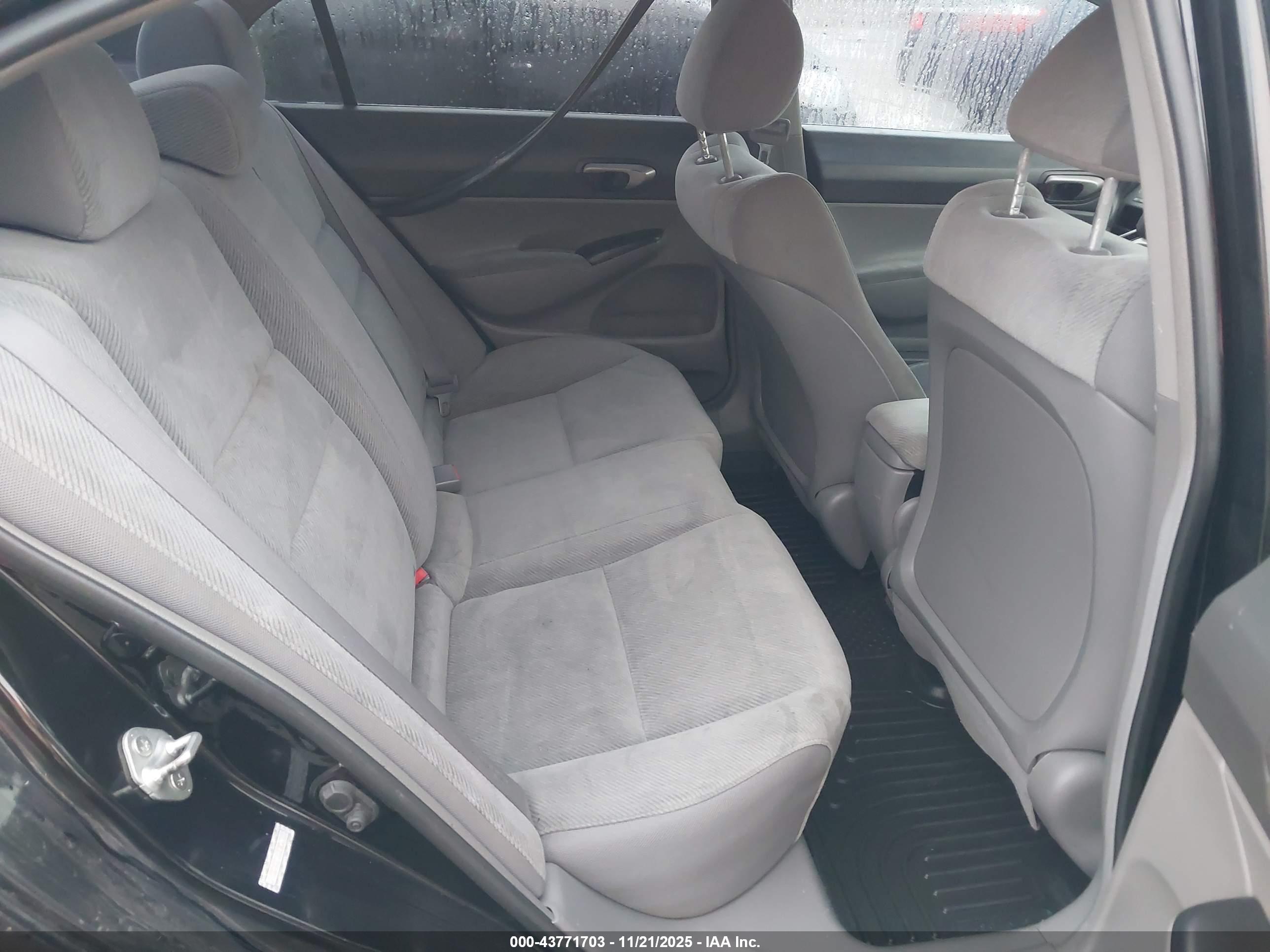 HONDA CIVIC image 8