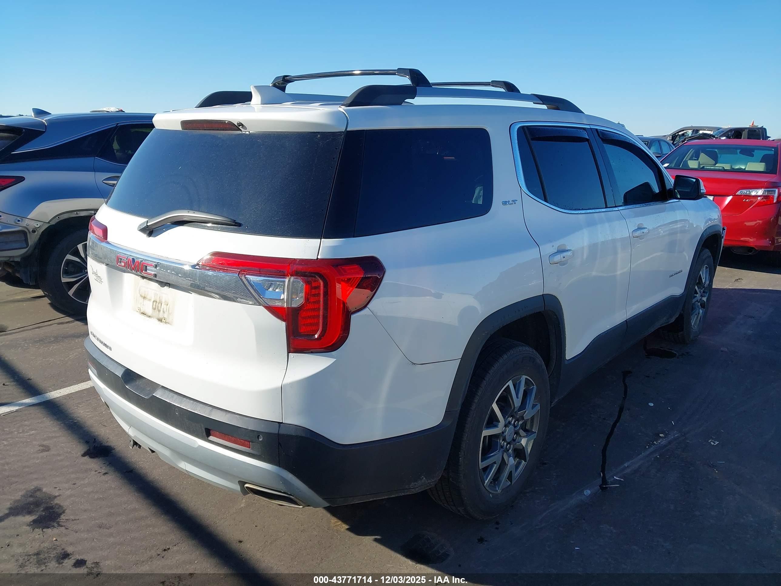 GMC ACADIA image 4