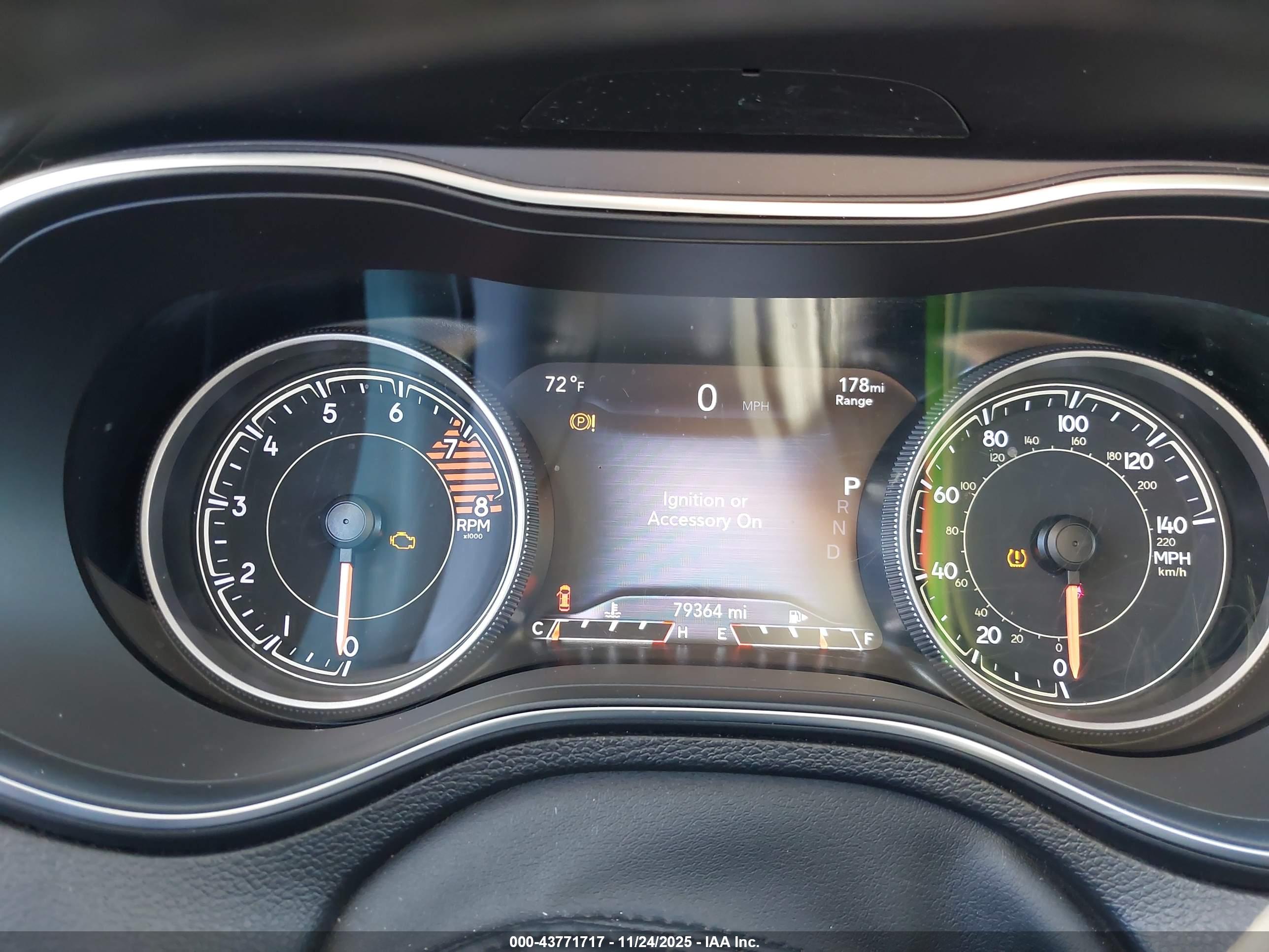 JEEP CHEROKEE image 7