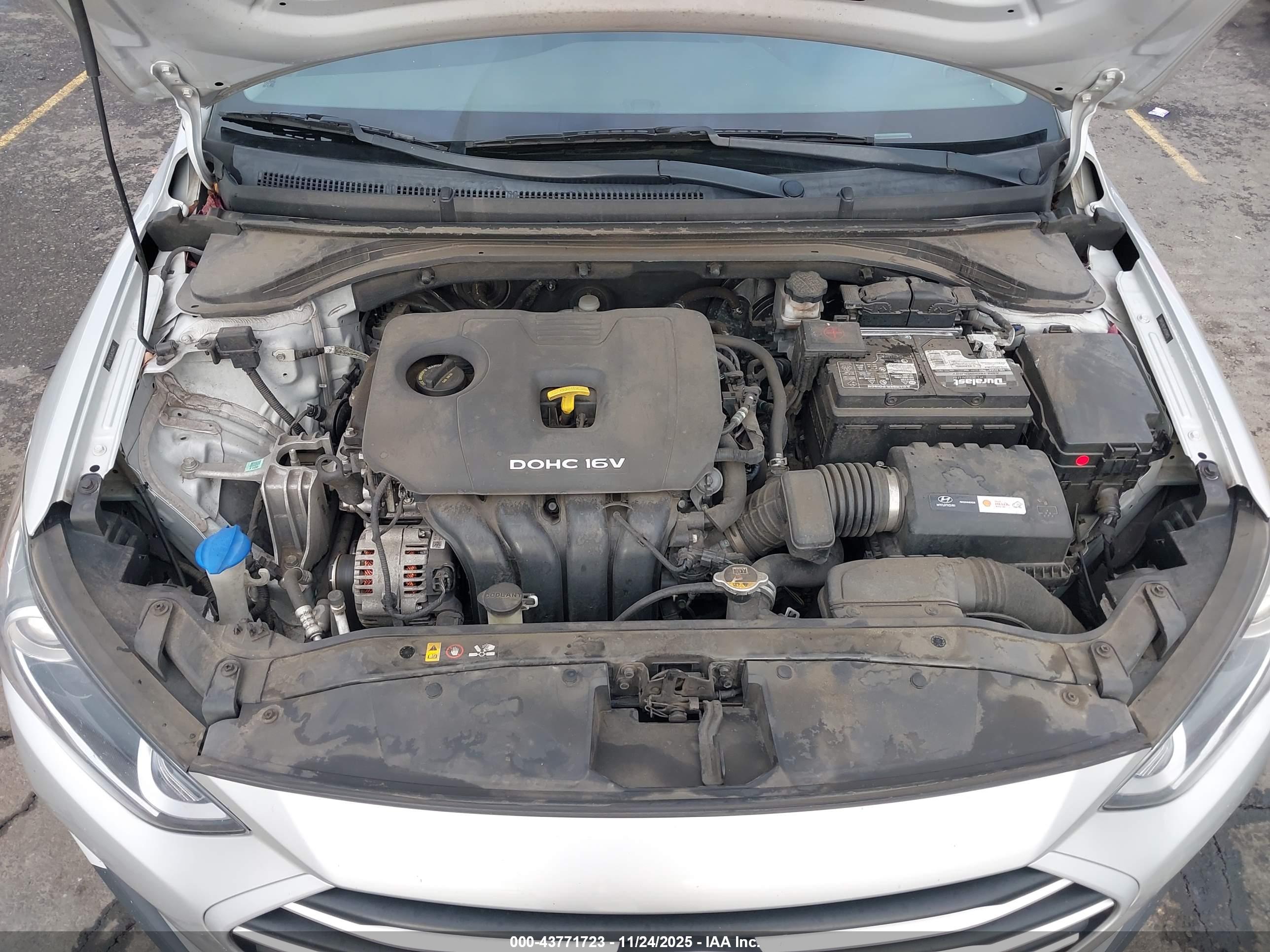 HYUNDAI ELANTRA image 10