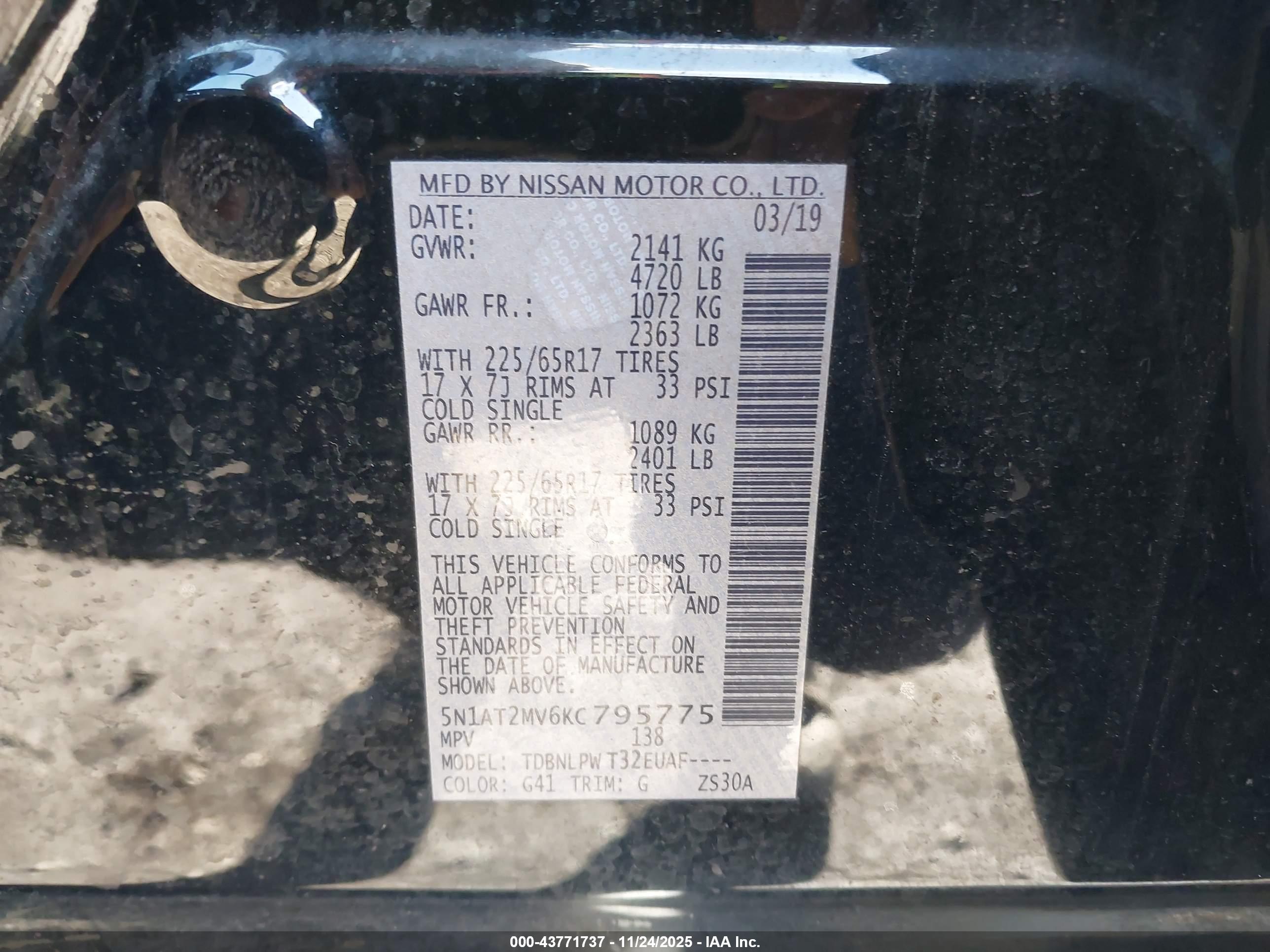 NISSAN ROGUE image 9