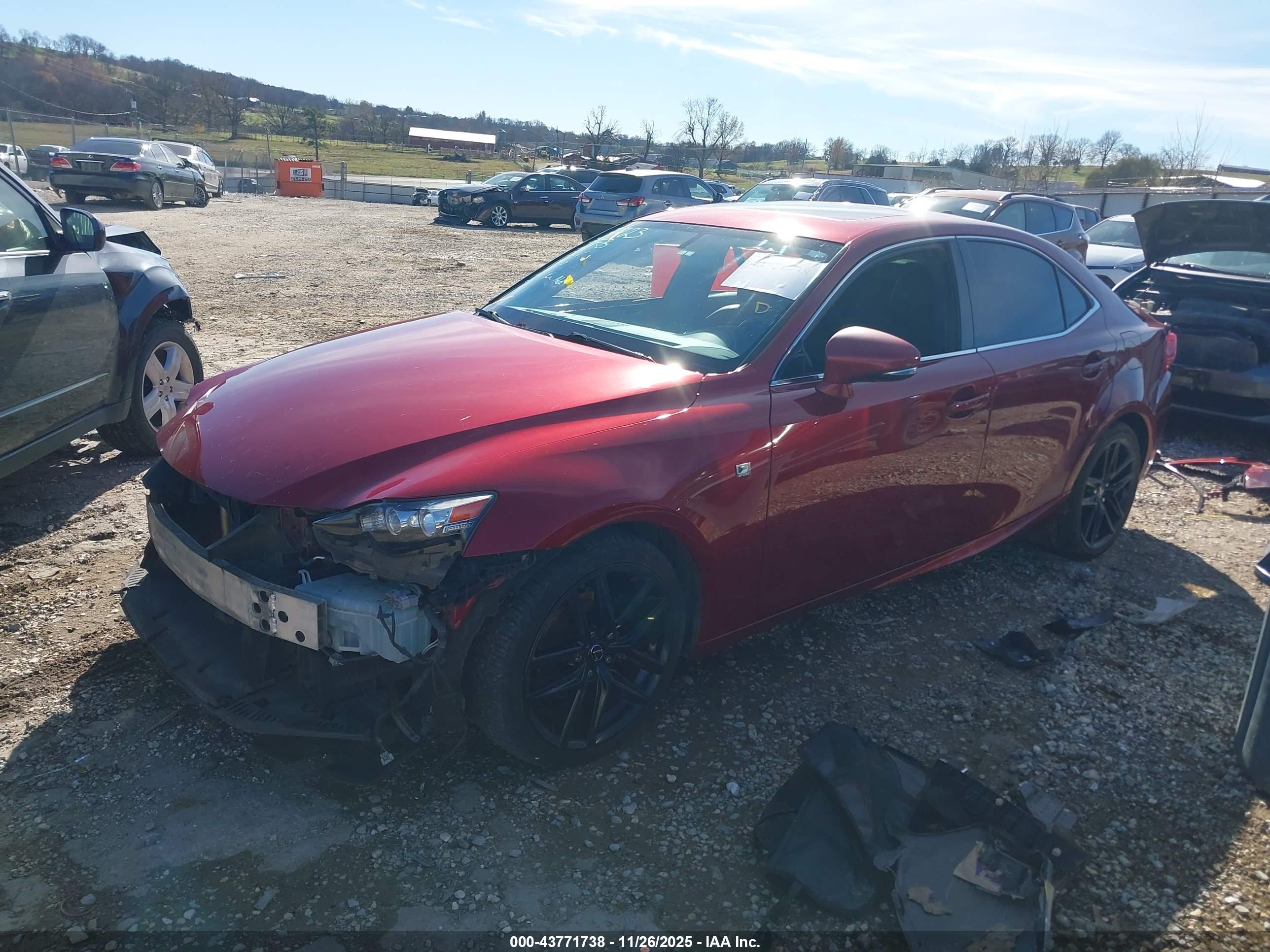 LEXUS IS image 2